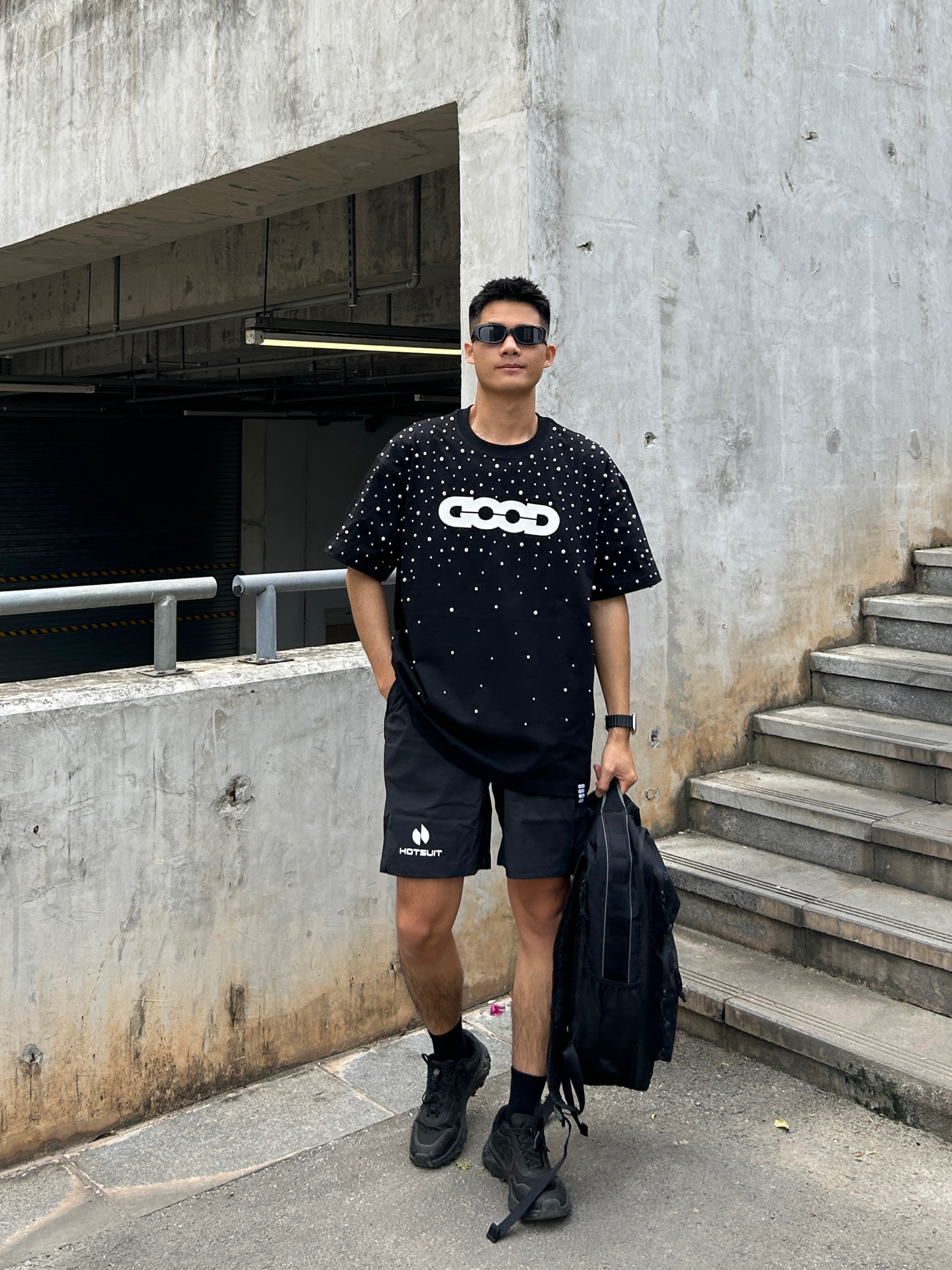 夏日出街吸睛！酷帅感短袖get🚶‍♂️