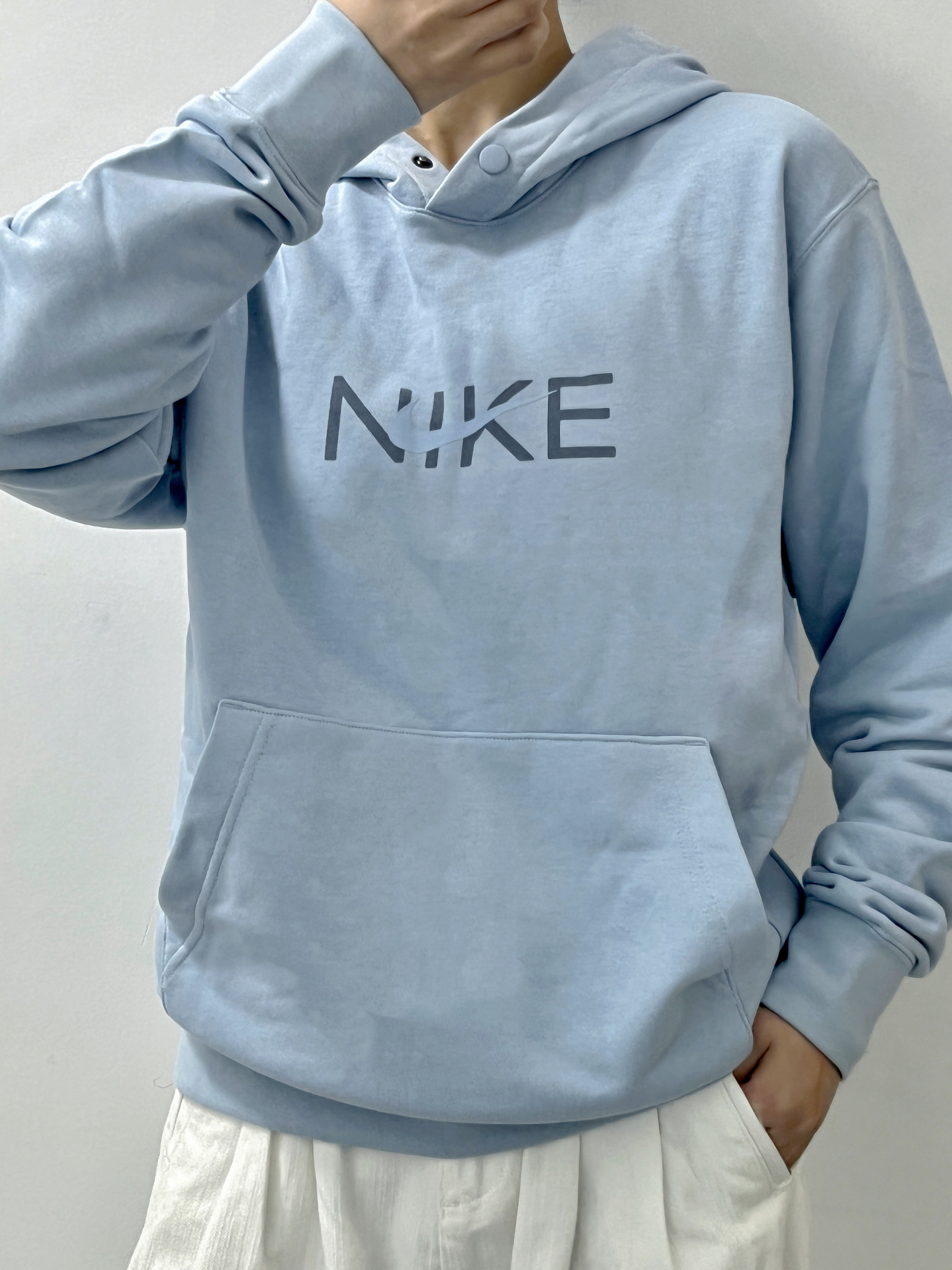 Nike可盐可甜的卫衣，baby蓝真的好适合早春啊！
