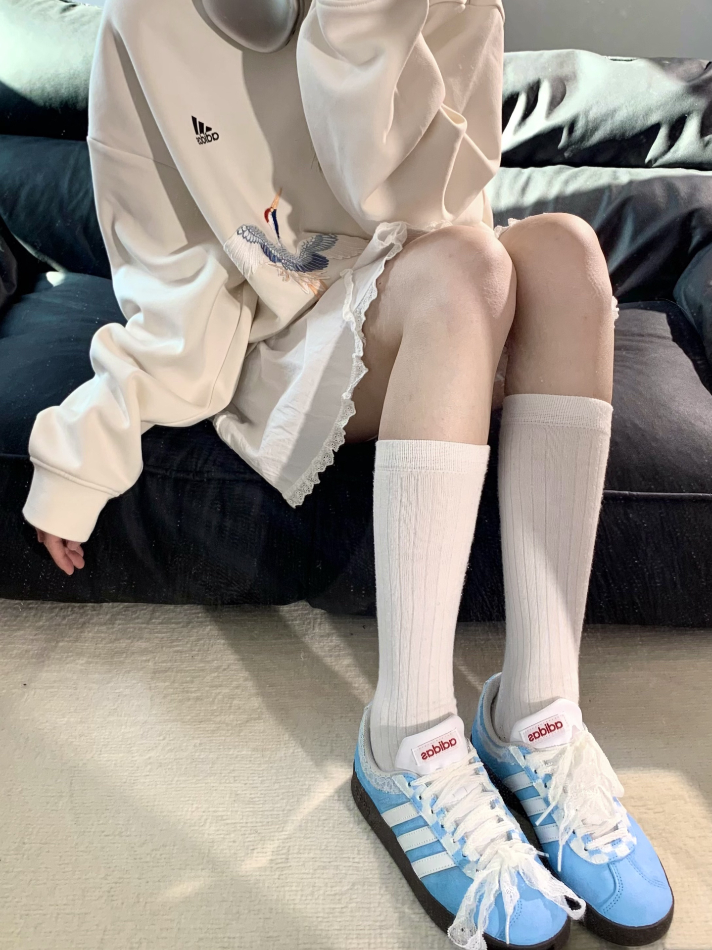 奶蓝板鞋把芭蕾风焊腿上啦