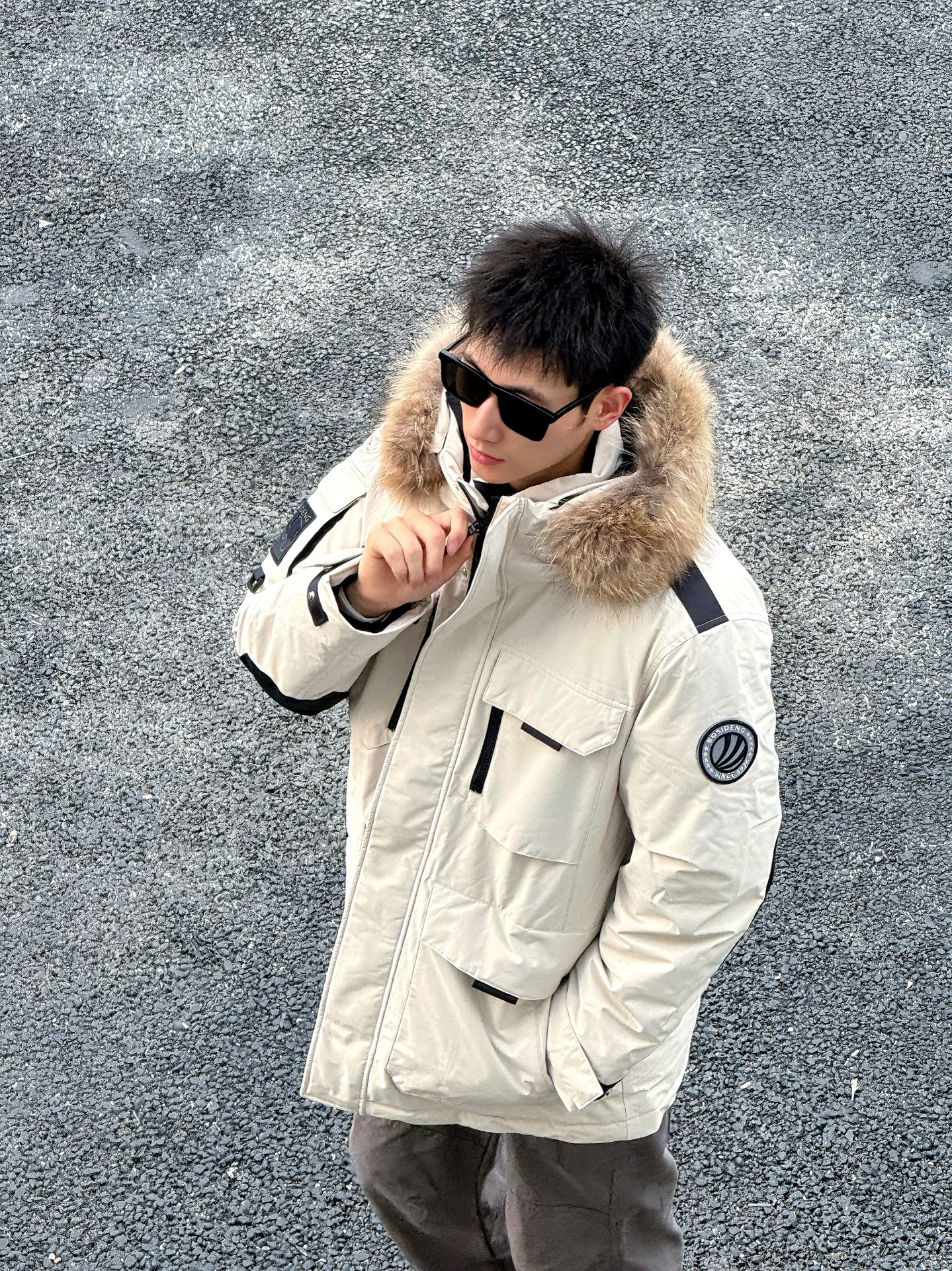 波司登工装羽绒服穿搭咋样？
