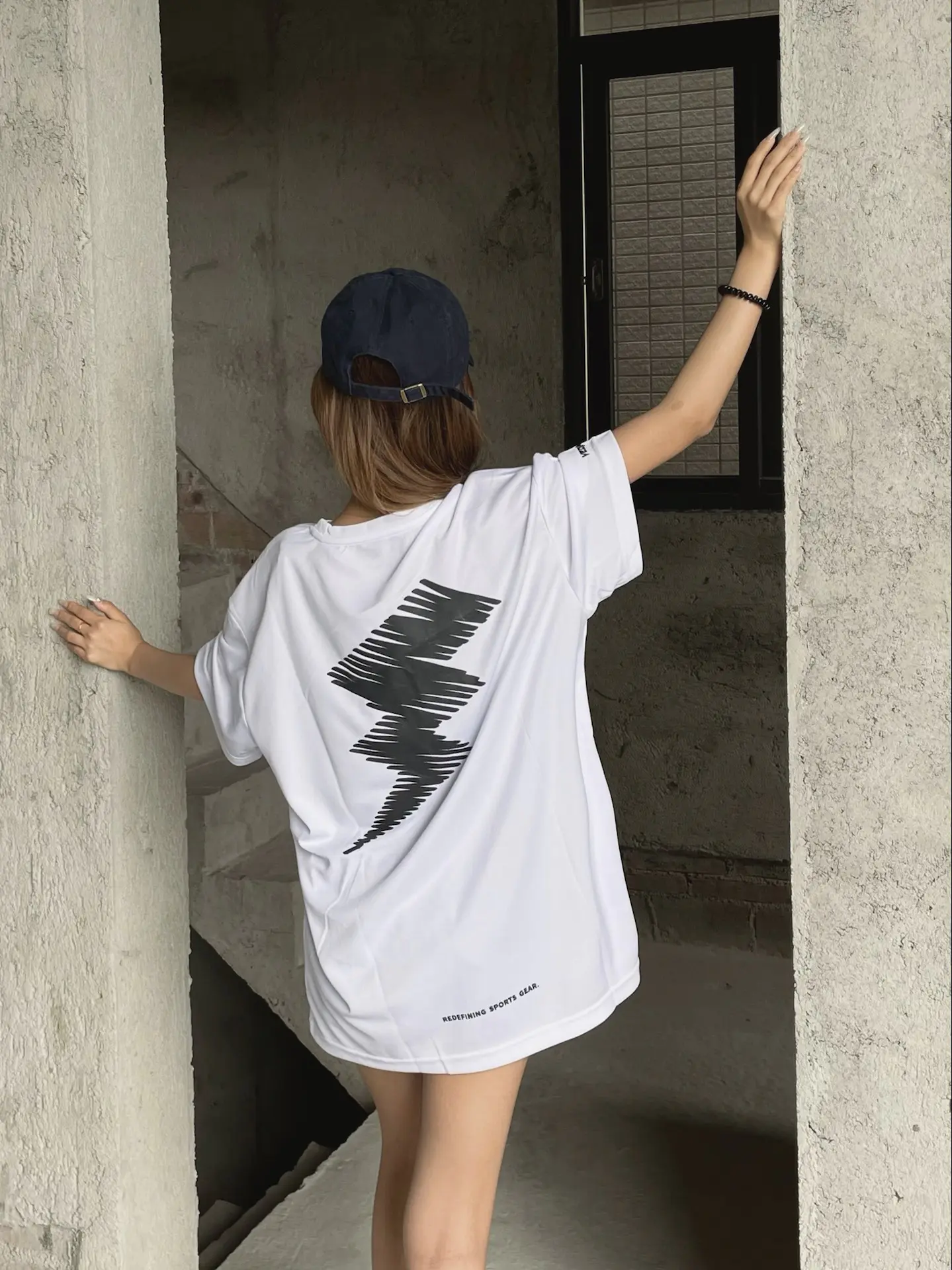 我想说…白色T恤穿成这样会有人喜欢吗??