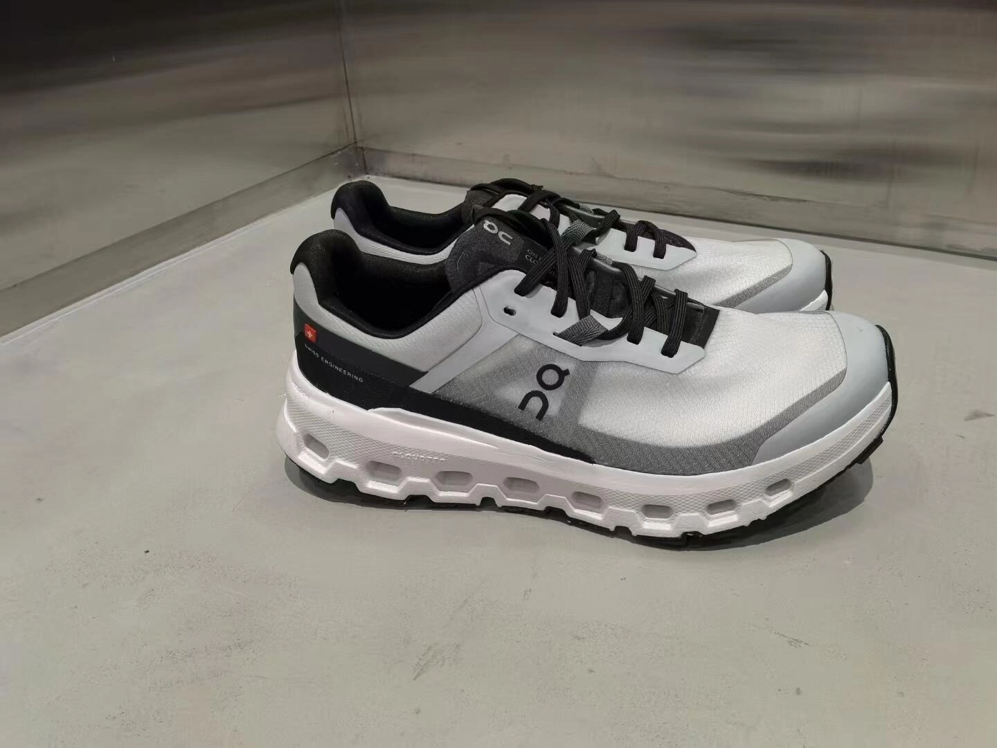 昂跑这双Cloudvista 2，踩屎感比老板画的饼还实在！👟