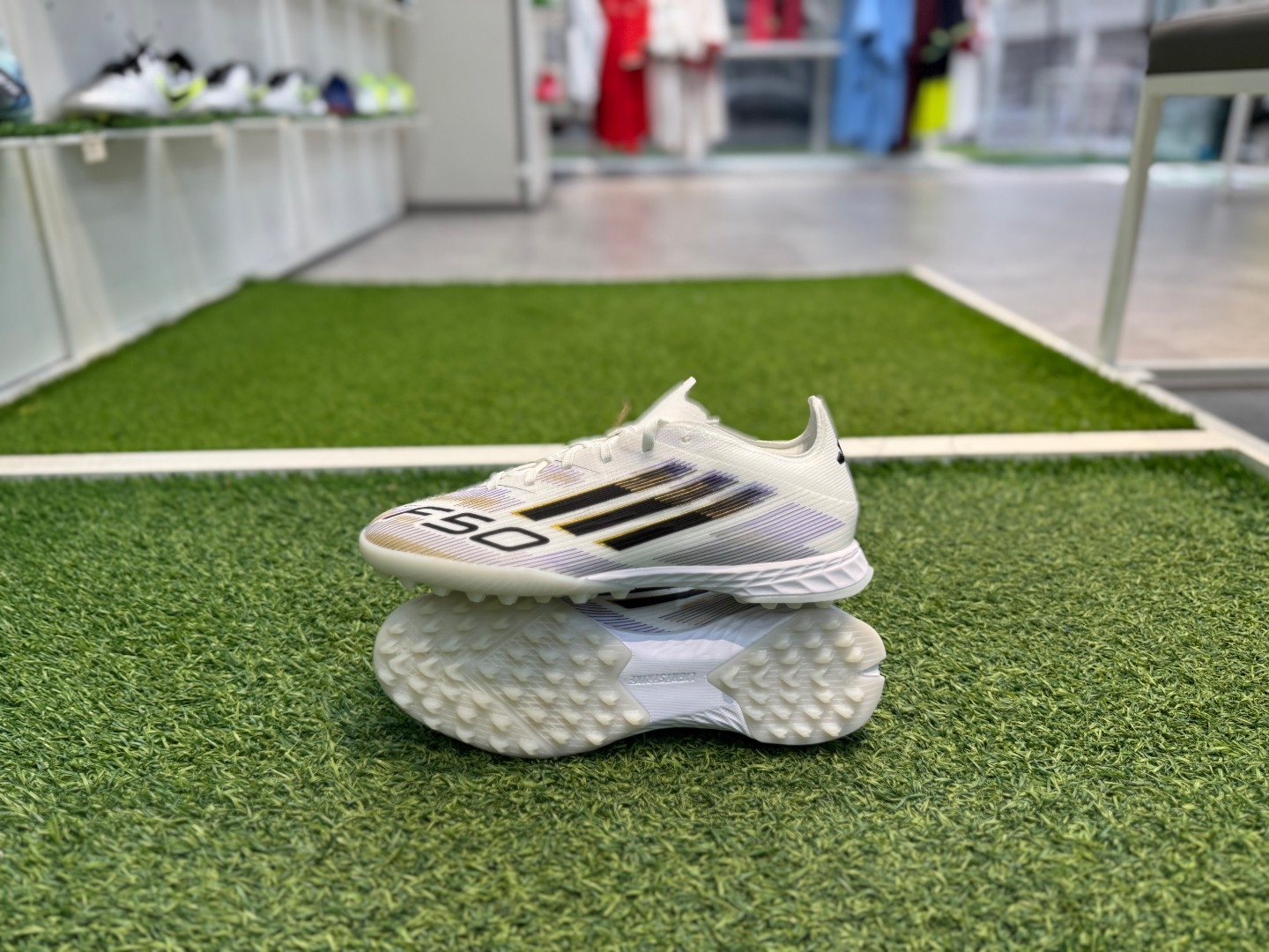 阿迪达斯F50足球鞋实评⚽
