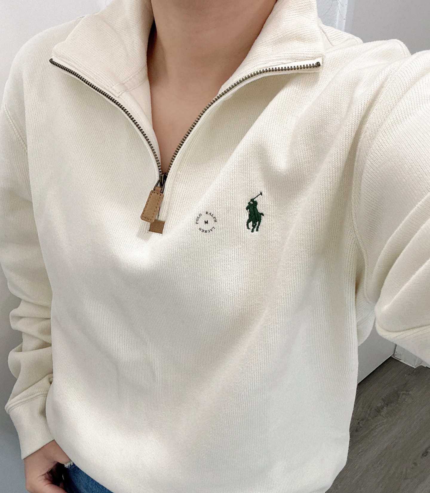 半拉链卫衣搭出松弛感，爱住🥳
