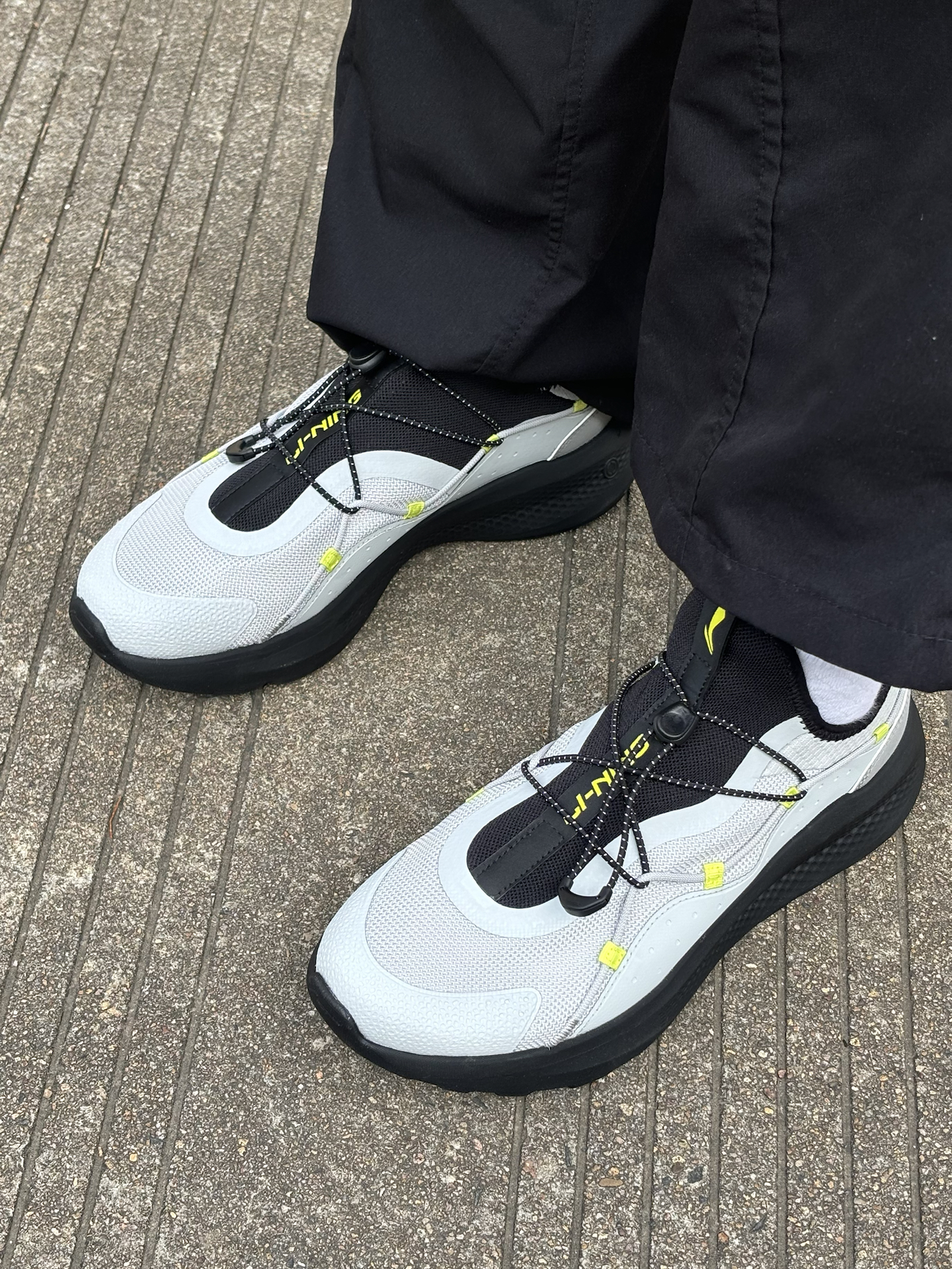 户外潮搭必备！软弹一脚蹬运动鞋👟