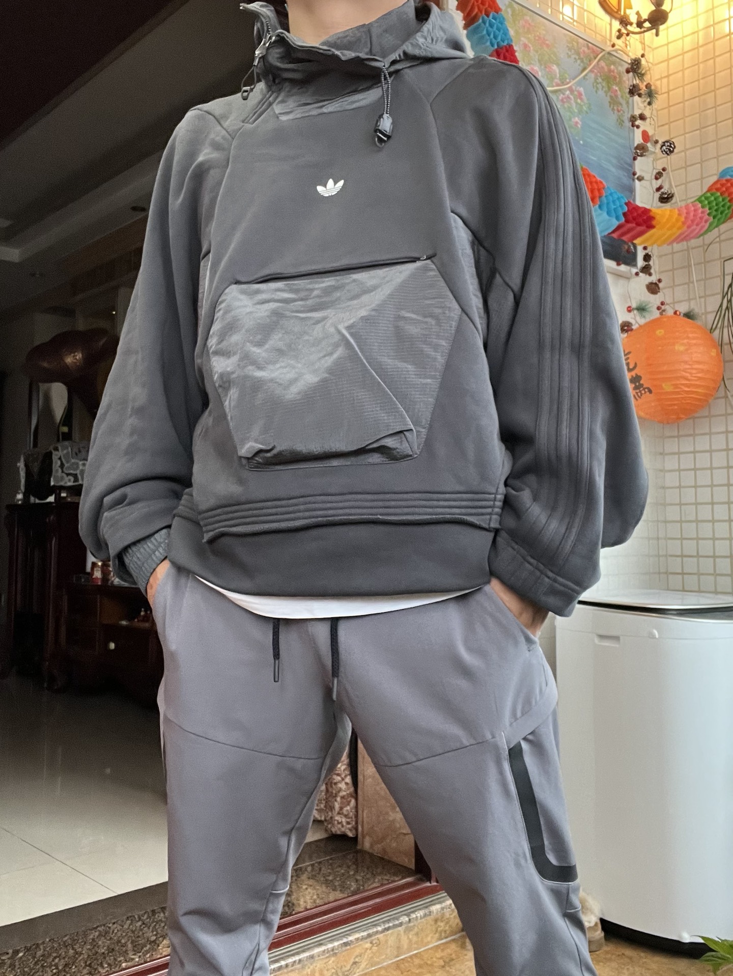 联名款卫衣捡漏！设计感拉满还显瘦🤩