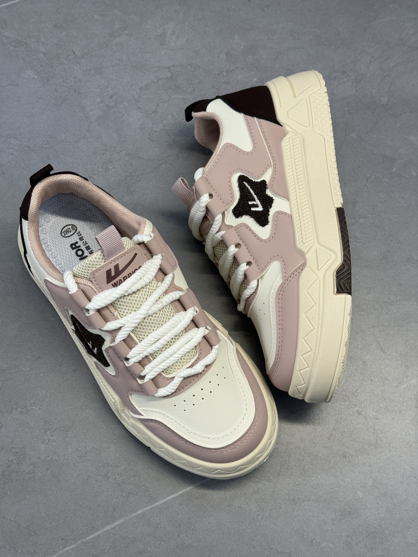 开学穿这双🫣～搭配牛仔裤惊艳到我了‼️