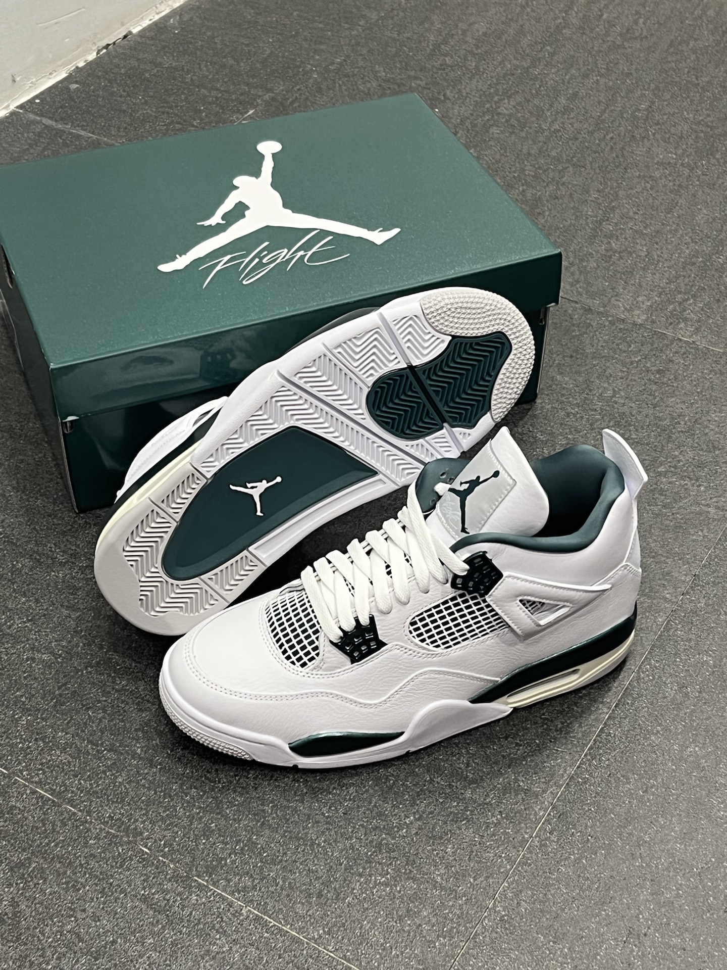 AJ4氧化绿，会比联名鞋款还帅么⁉️