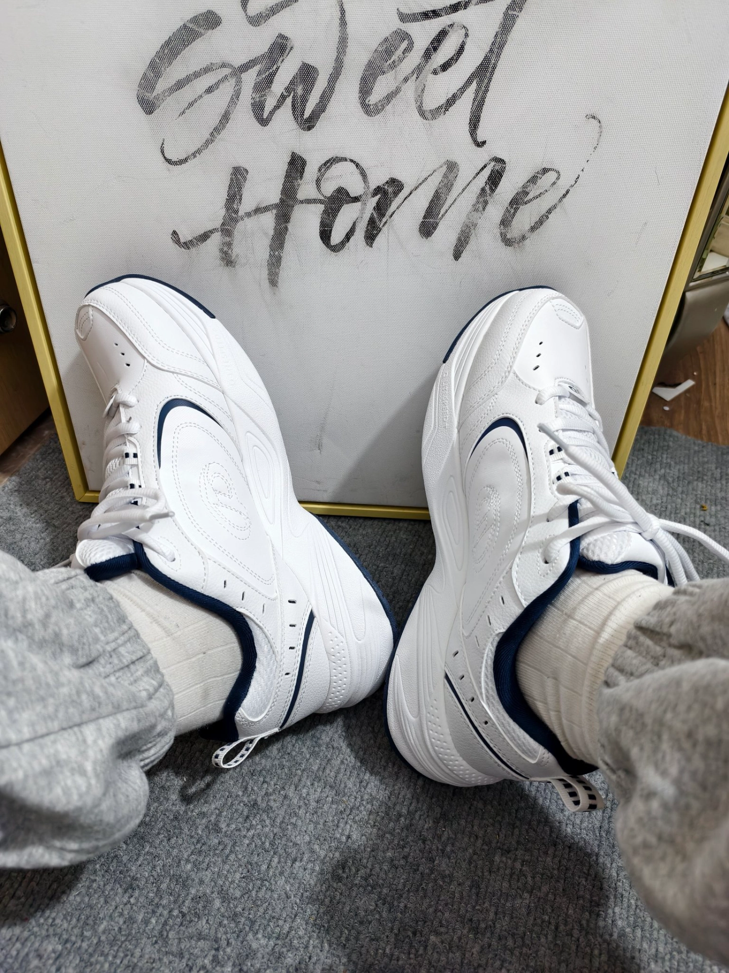 盒挺漂亮，就是这👟…