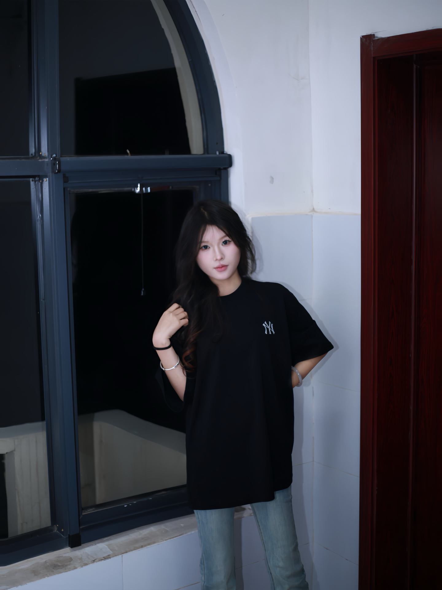 酷酷女孩的宝藏体恤 ！