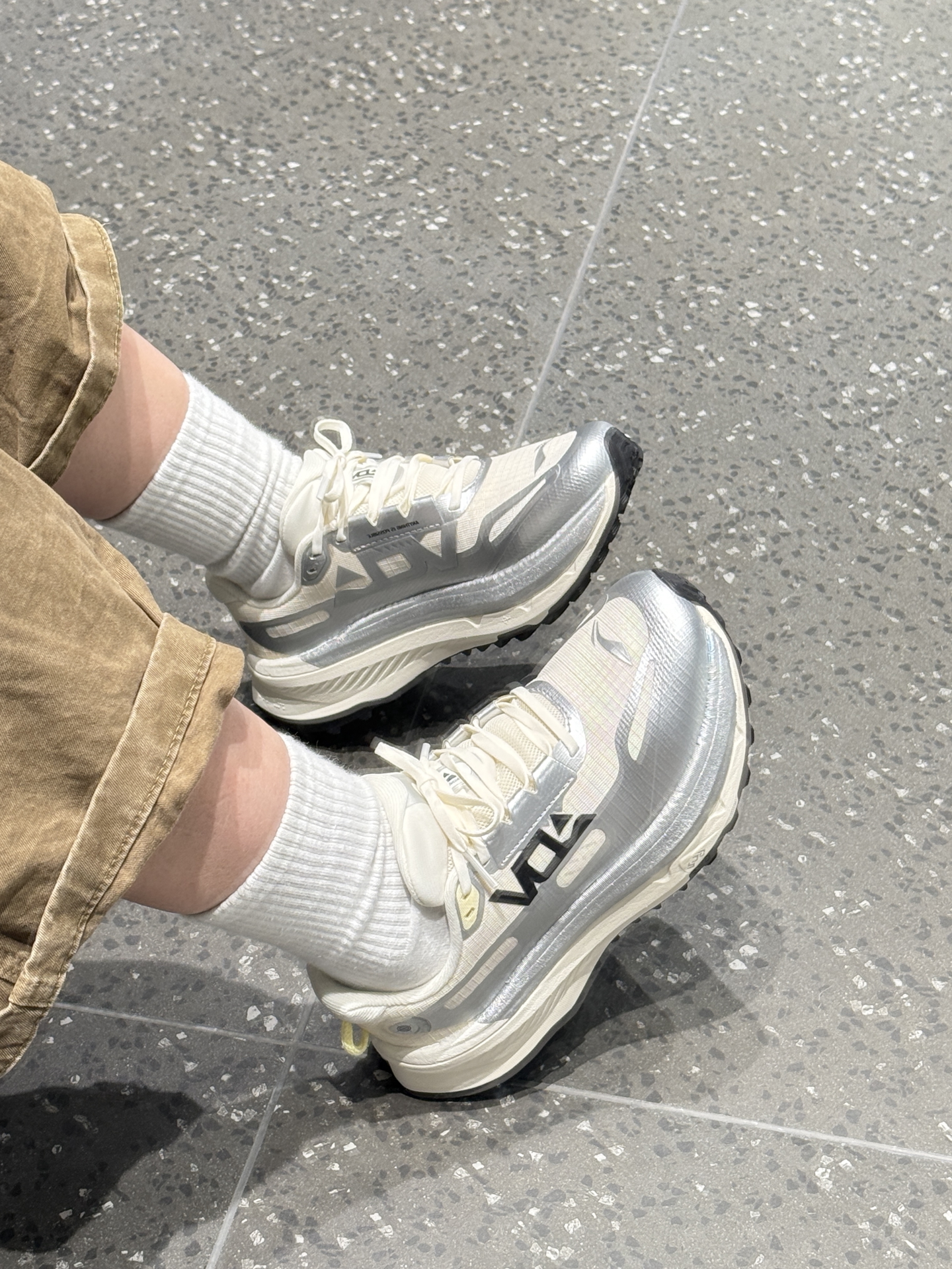 救命!李宁的卢 2,直接把我越野魂点燃