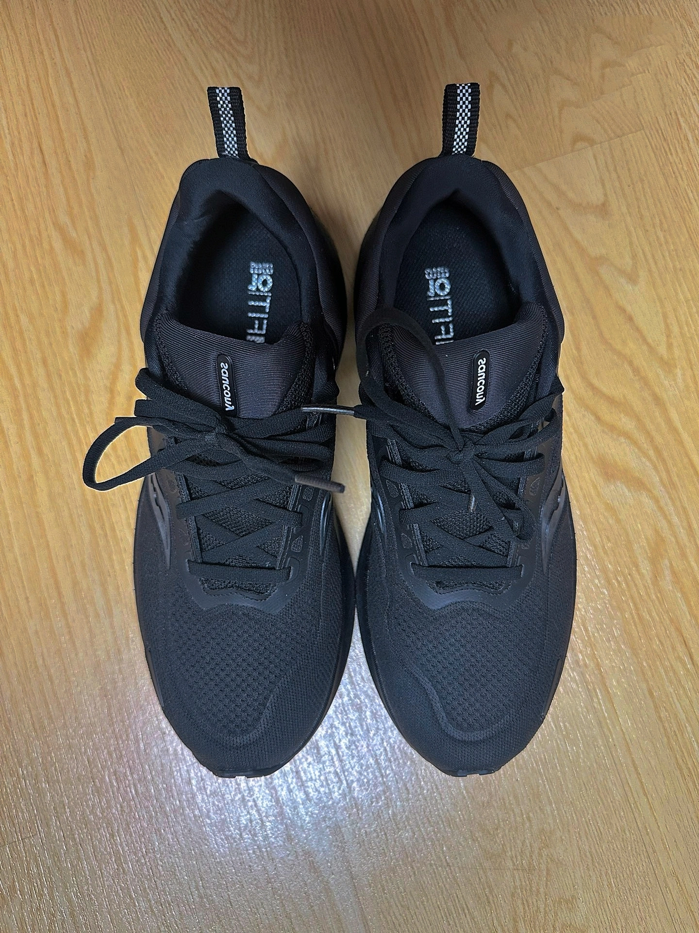 超酷炫的的跑鞋就选它