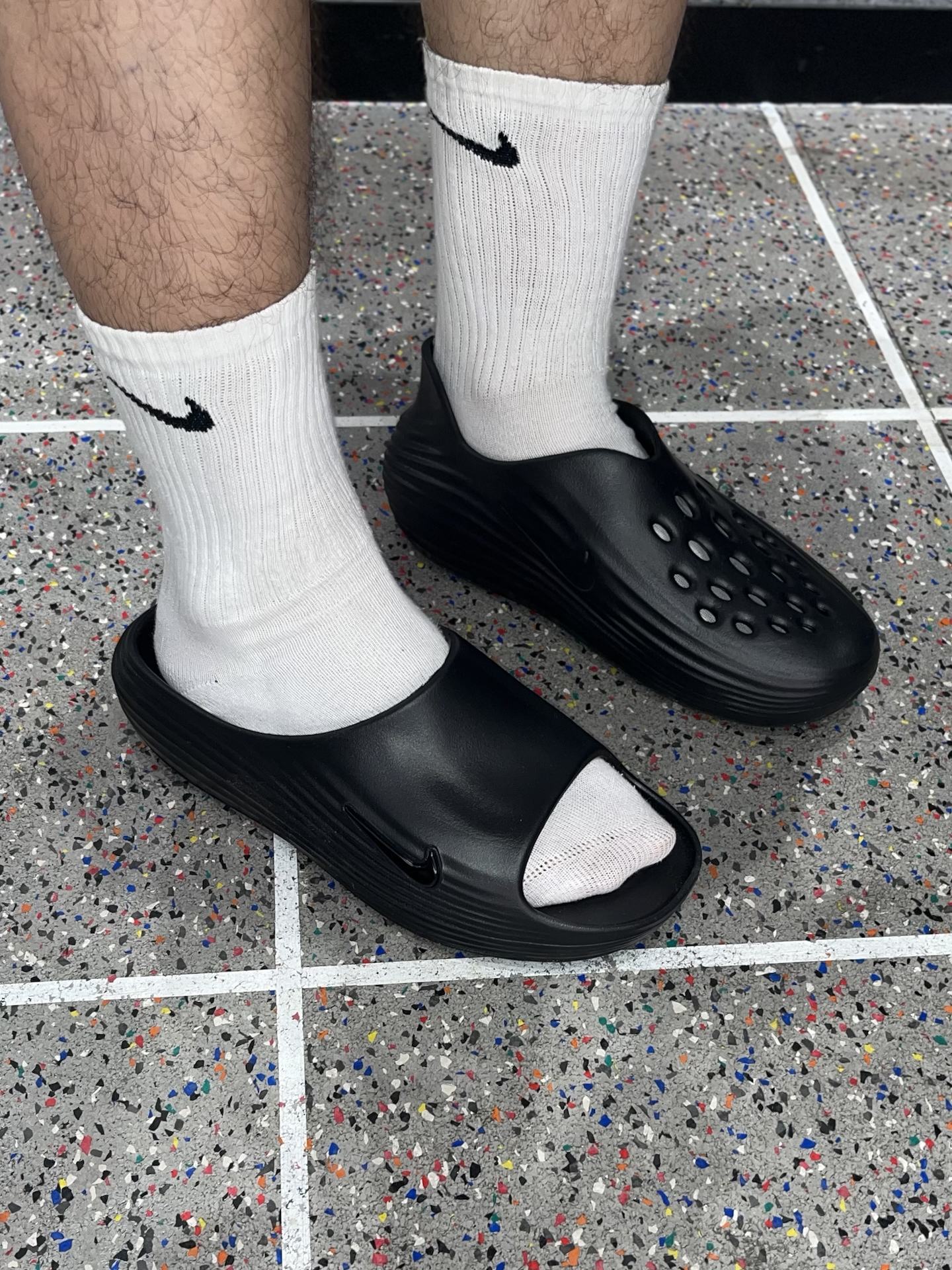 潮鞋捕手计划｜耐克洞洞鞋和拖鞋二选一