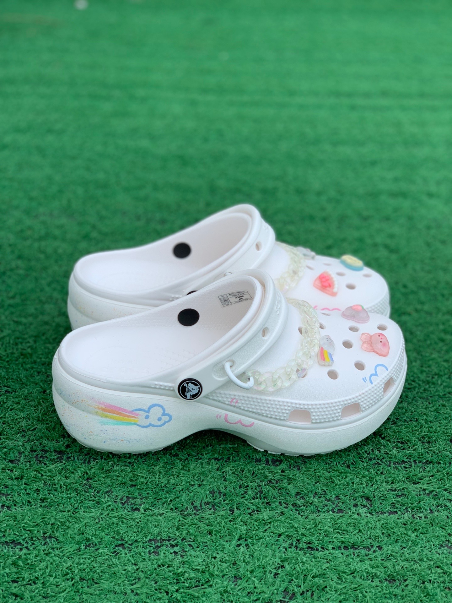 每年夏天必买的Crocs~