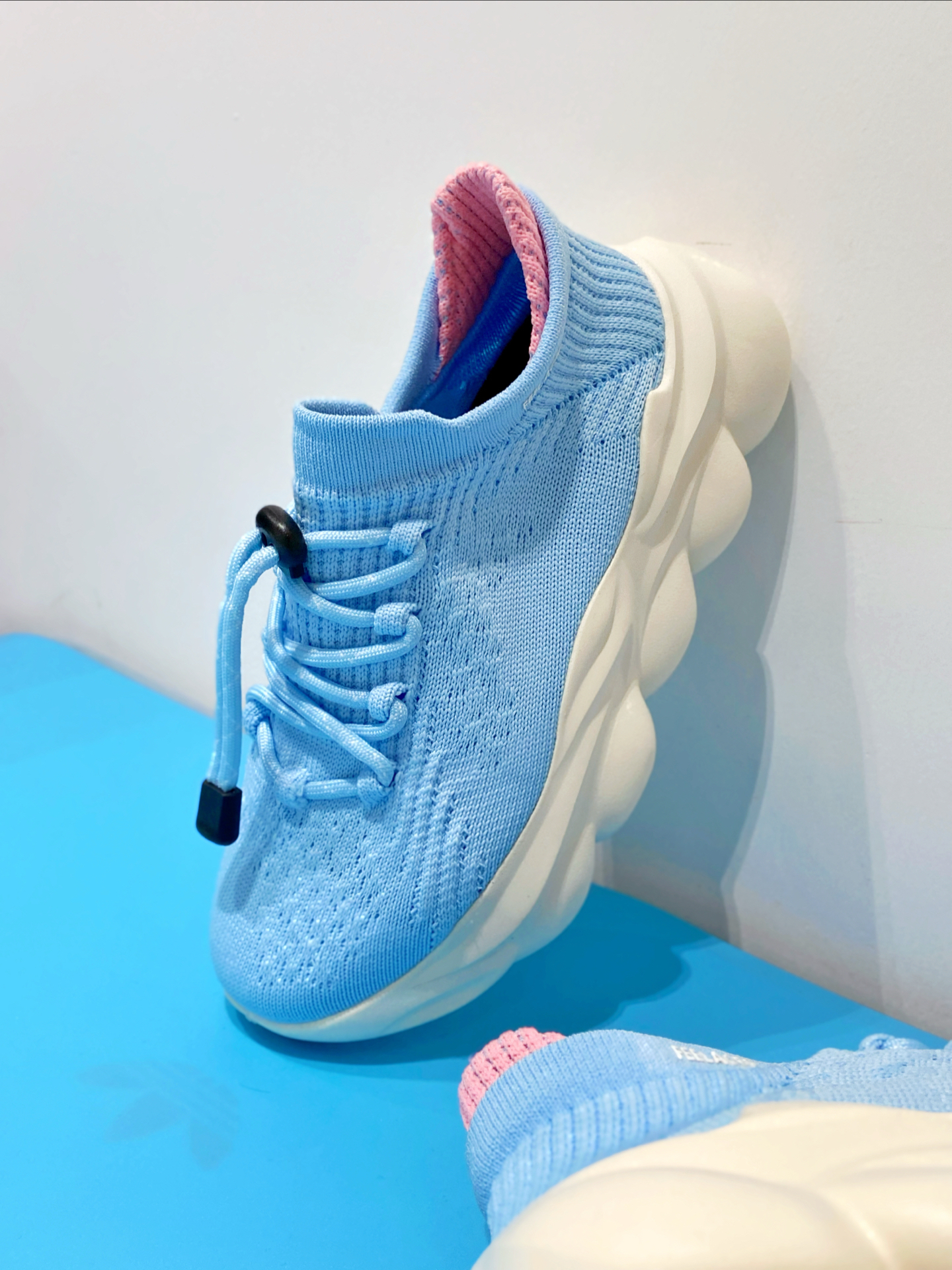 让我有点意外的袜套鞋 ~