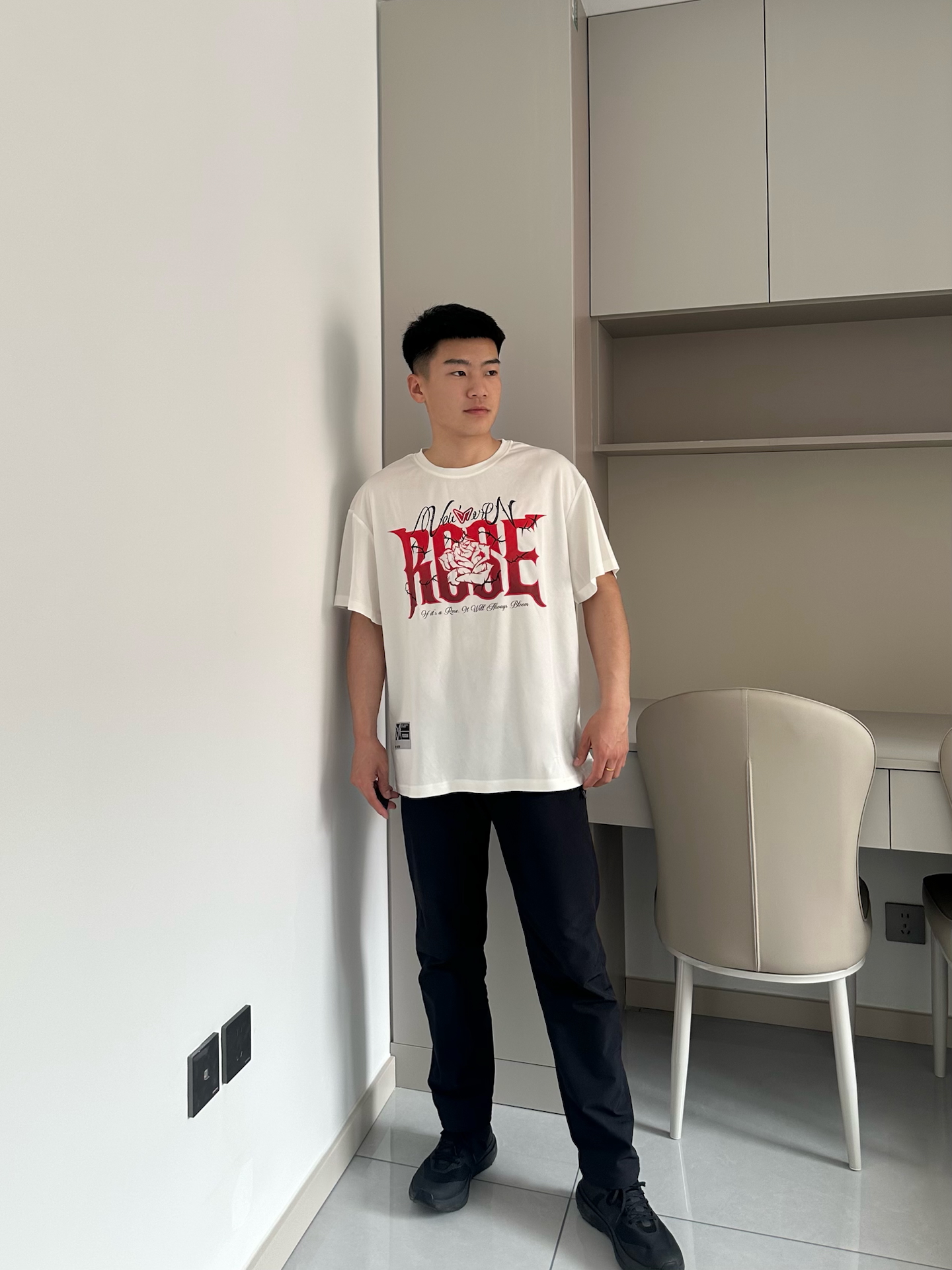 救命！这件 T 恤让我在球场成焦点！