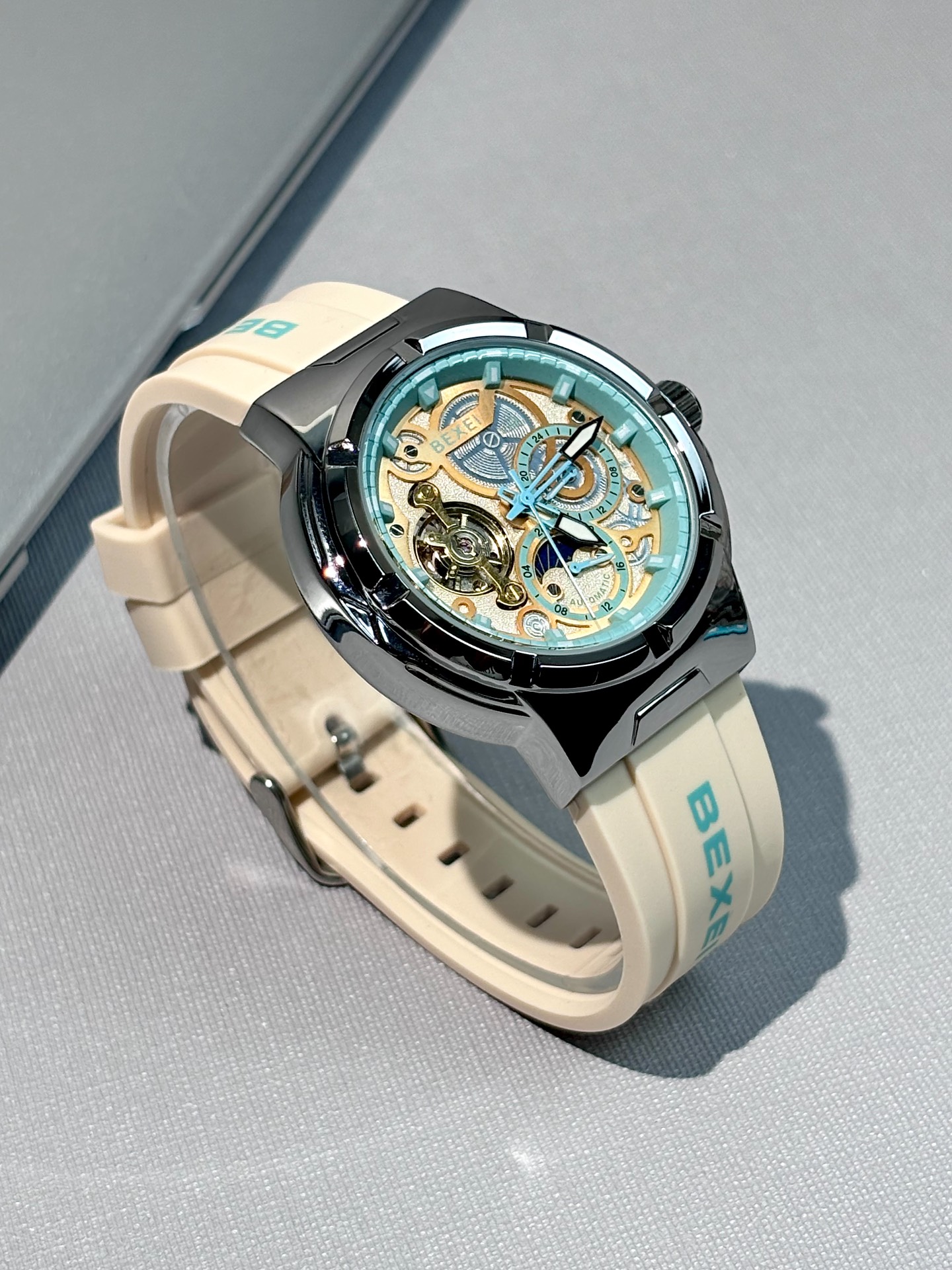 相信我！这款机械手表谁带谁帅！⌚️
