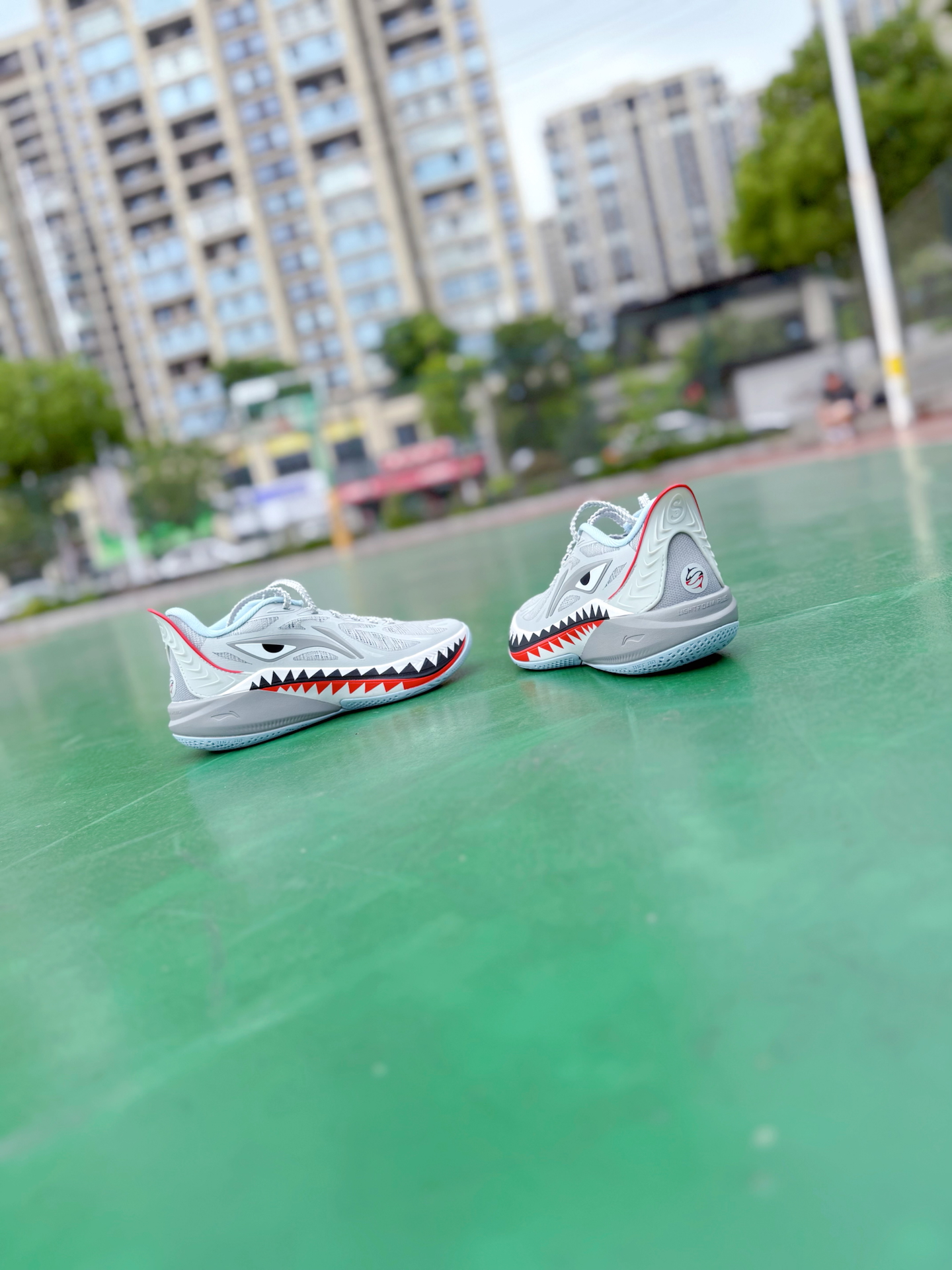 鲨鱼来袭❗️你告诉我这是小孩哥篮球鞋❓