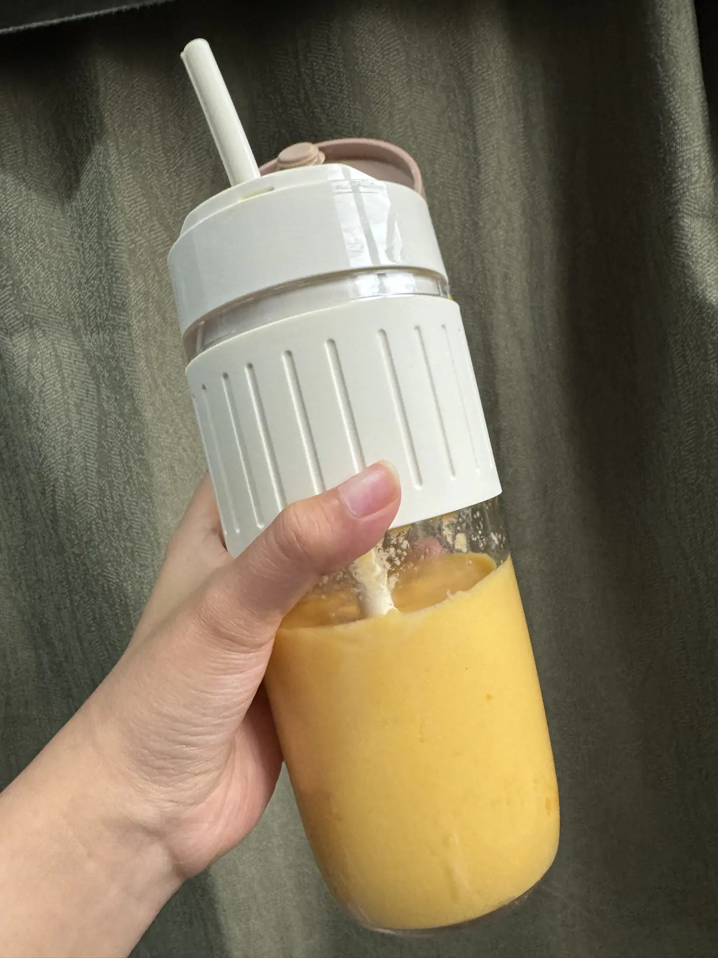 这榨汁机是喝果汁的作弊神器吧!
