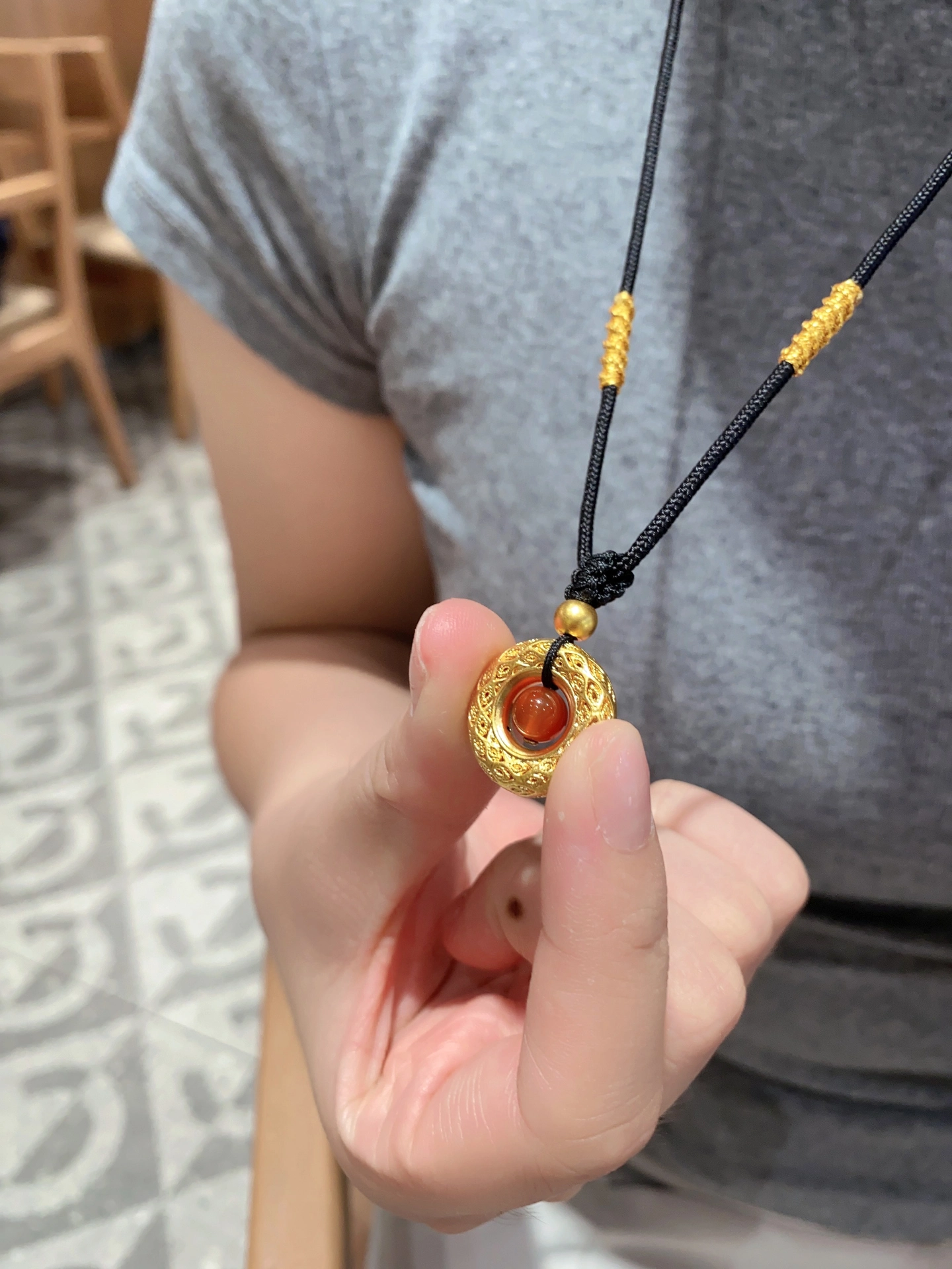 🌟戴了被追着问的黄金项链！红豆平安扣太戳了