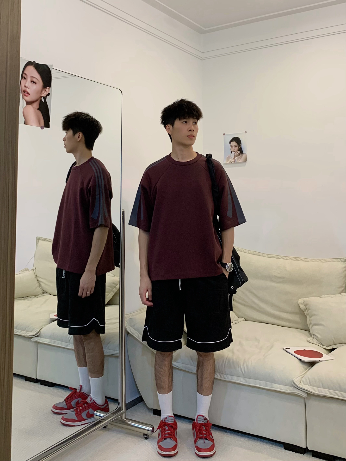 救命！这件 T 恤让我想焊在身上
