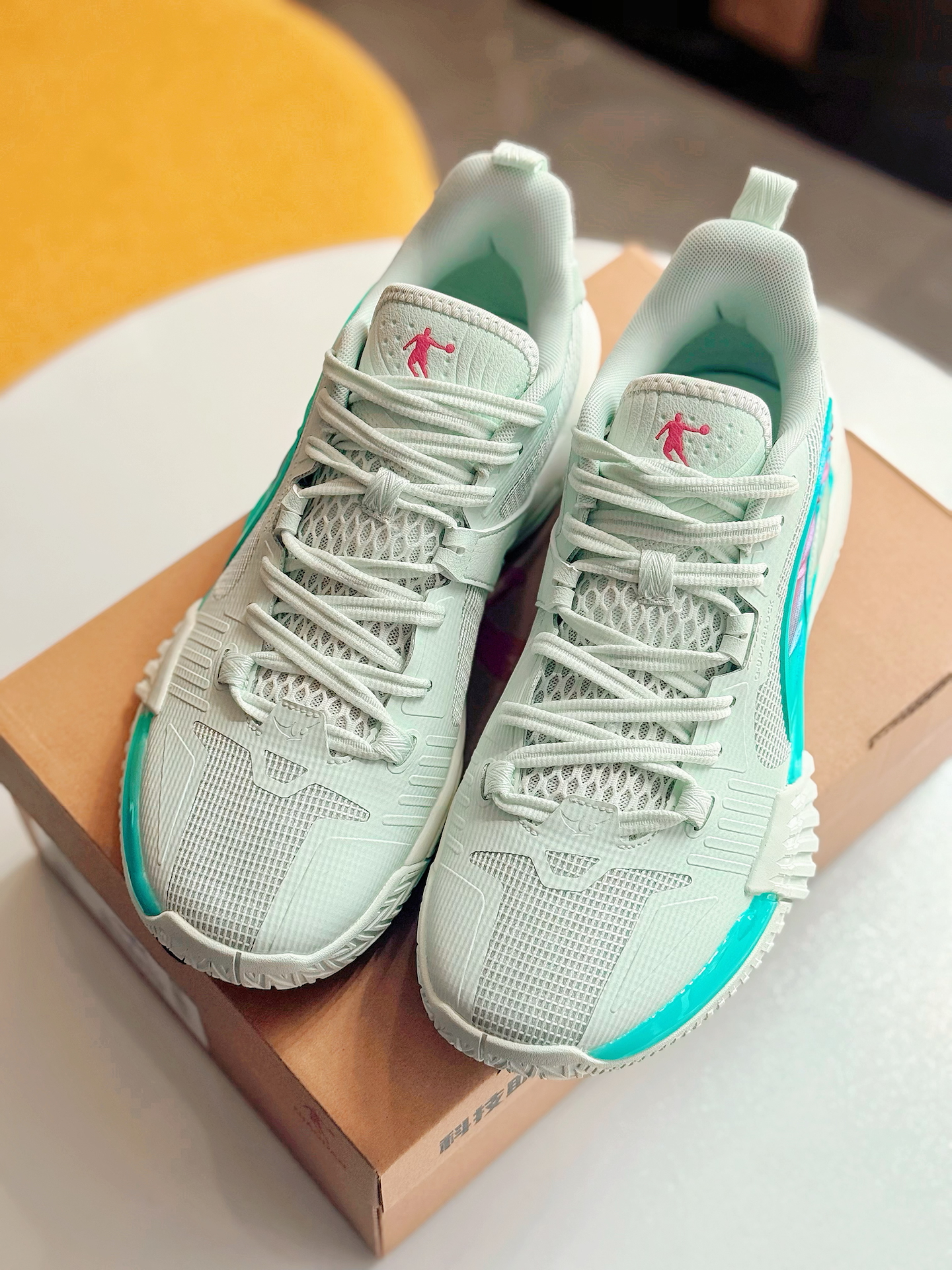 夏天篮球少年的超酷战靴👟