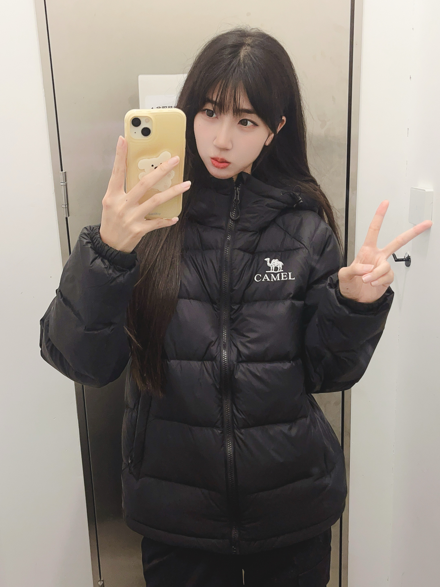 百搭保暖羽绒服，开启时尚冬日✨