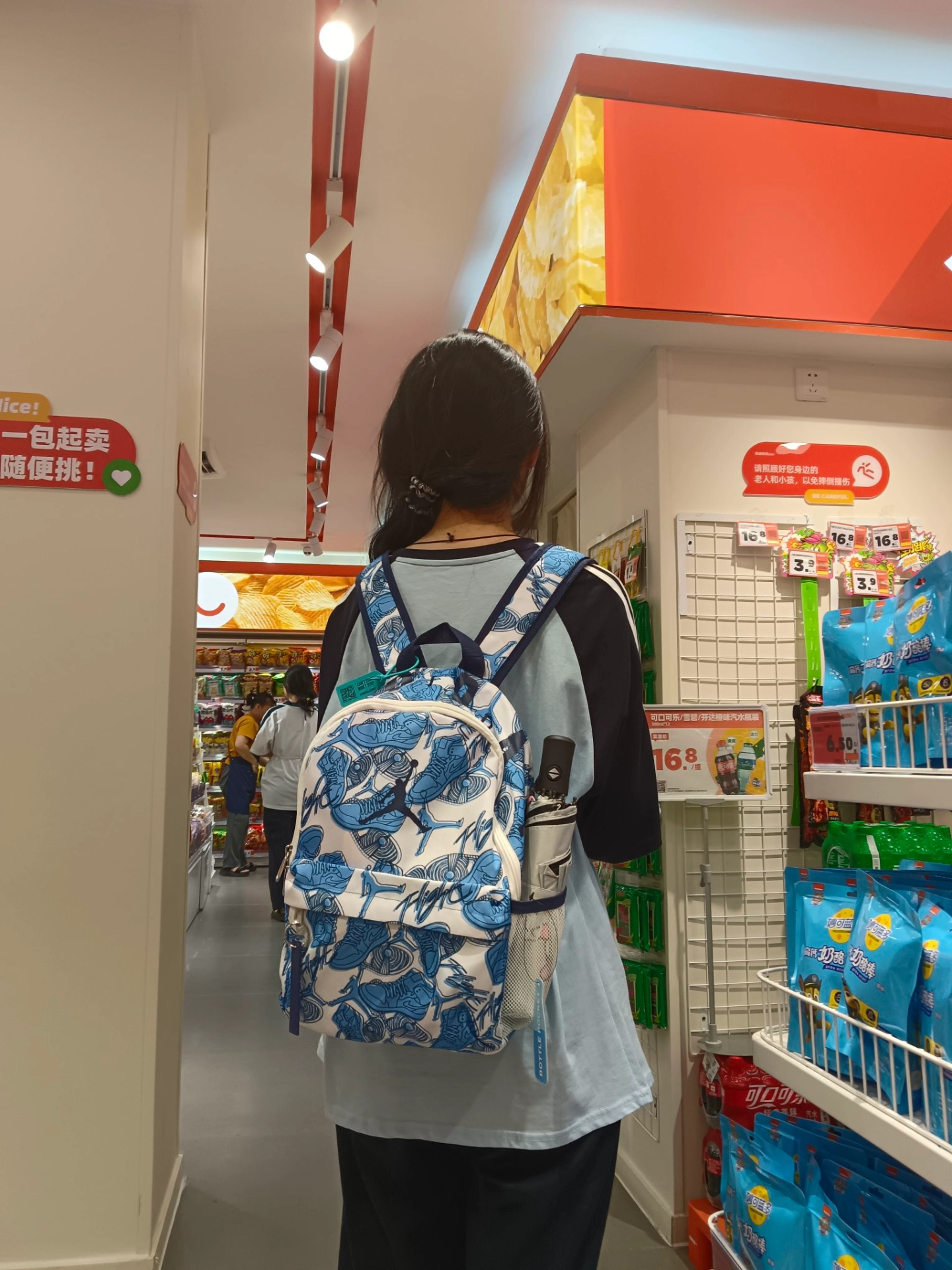 高中生超爱的百搭双肩包