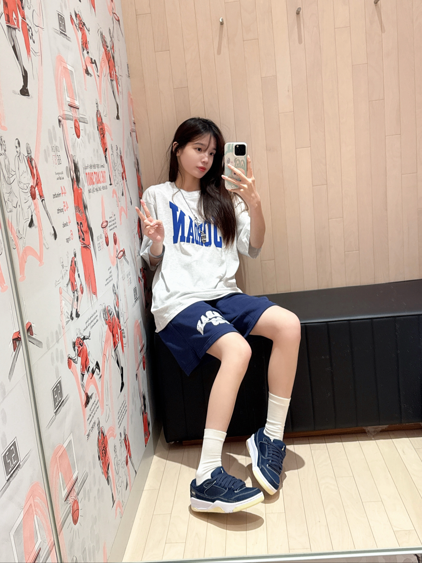 适合甜酷女孩的夏日穿搭