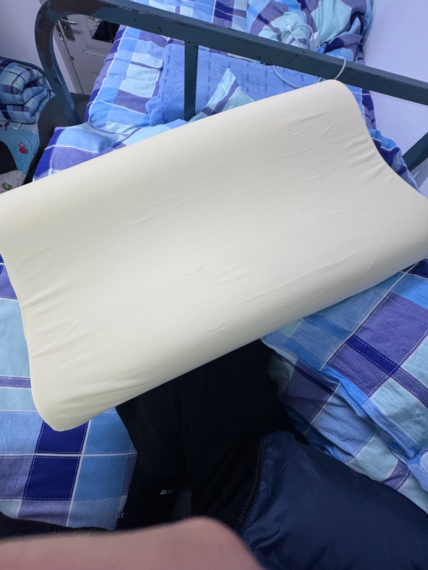 宿舍党爱惨！这枕头能折叠耶🛏️