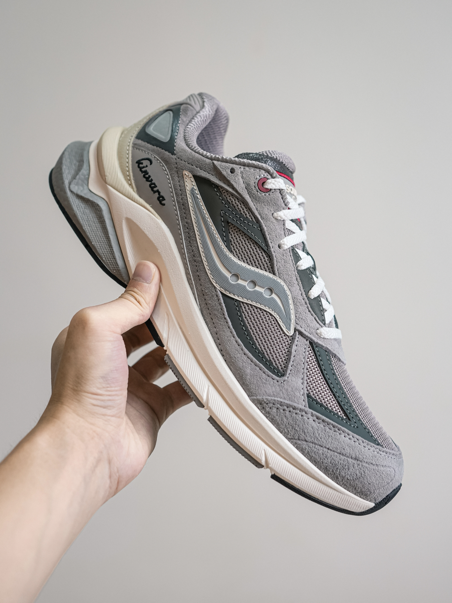 索康尼复古跑鞋，New Balance平替？