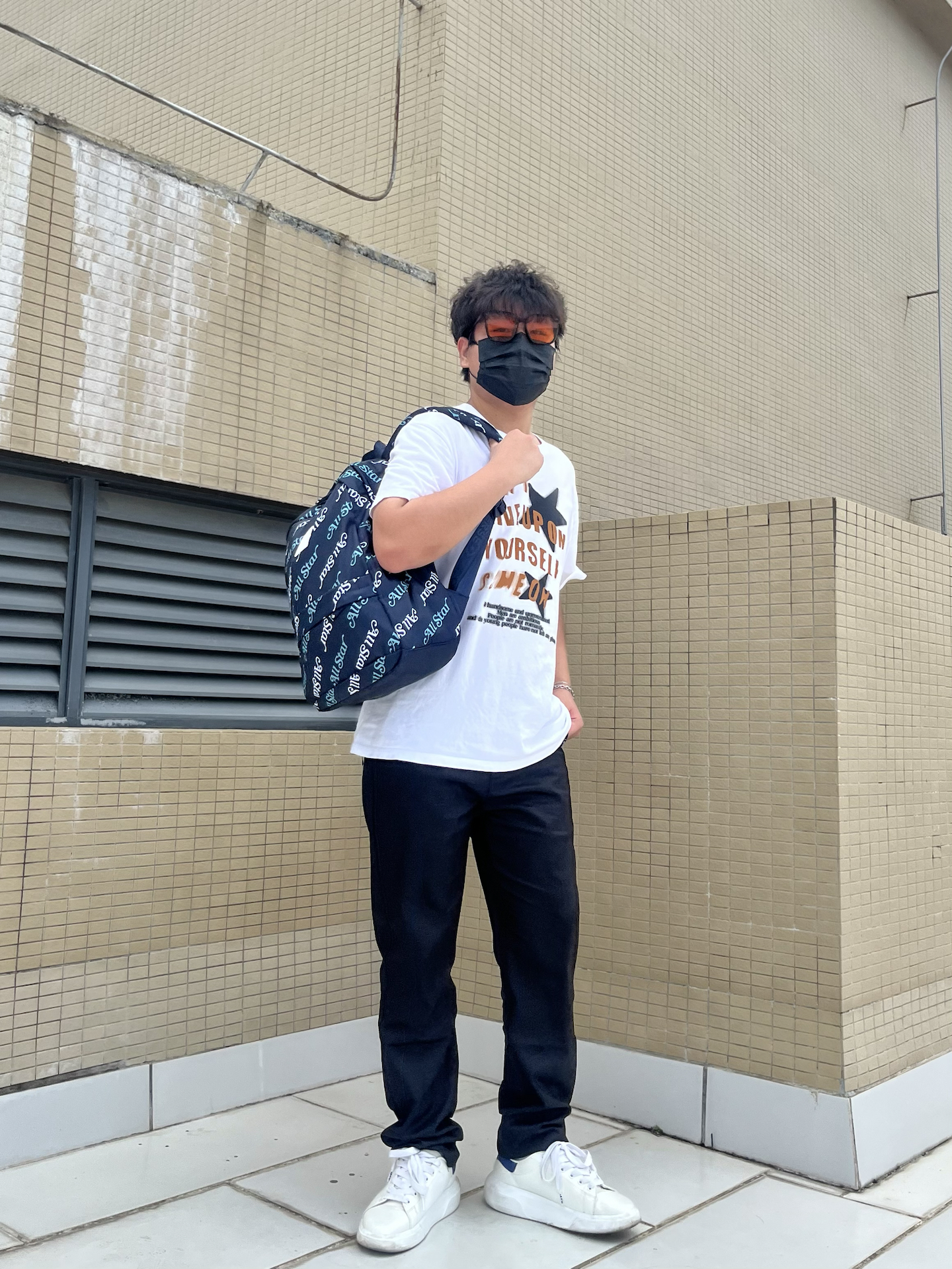 简约百搭双肩包,懒人出行好伴侣