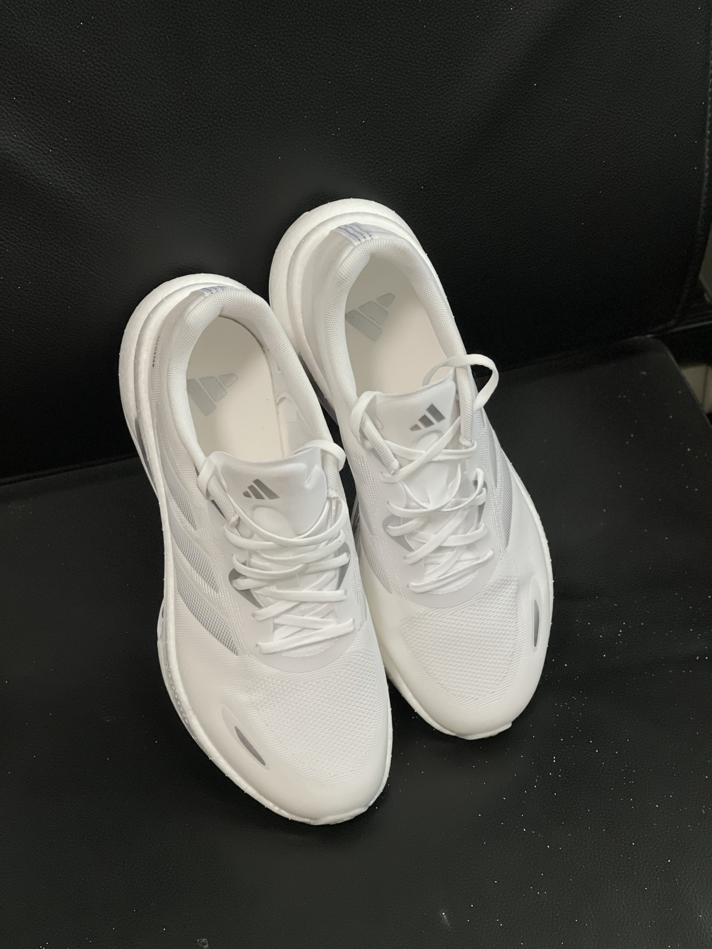 夏日吸睛！小白跑鞋超绝！