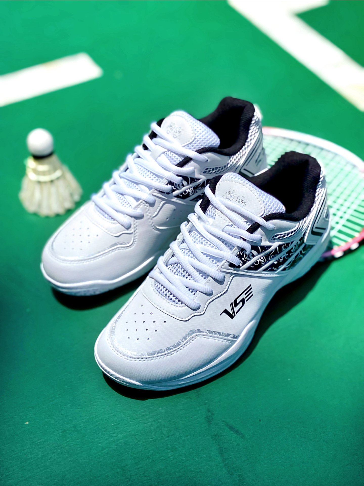 🏸第一次买羽毛球鞋丨除了打球,日常穿好像也可以 ~