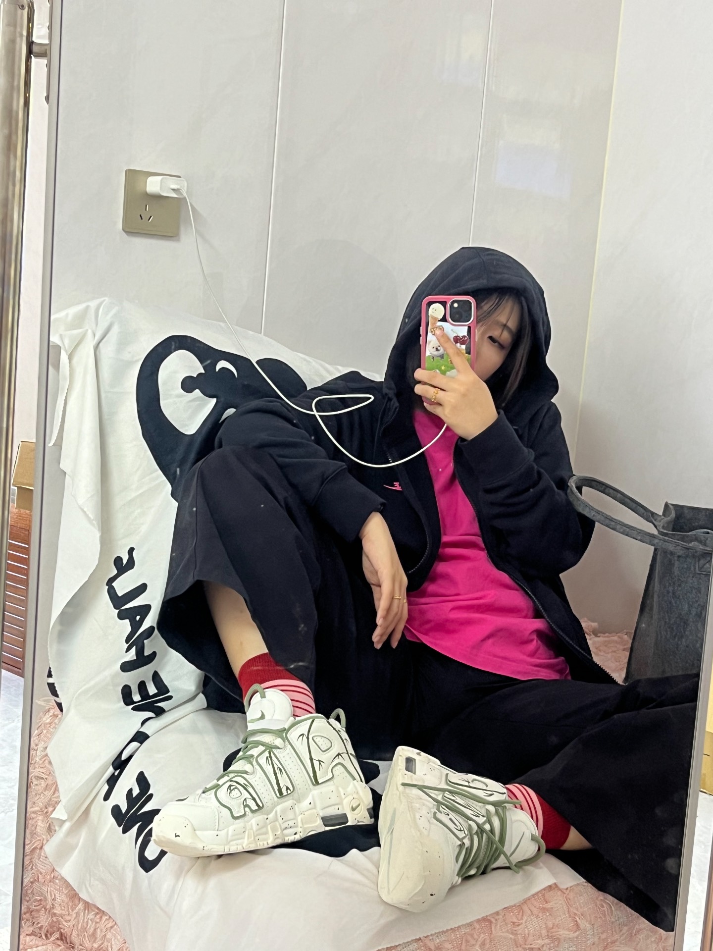 街头风爱好者看过来！这件连帽外套超绝🧥