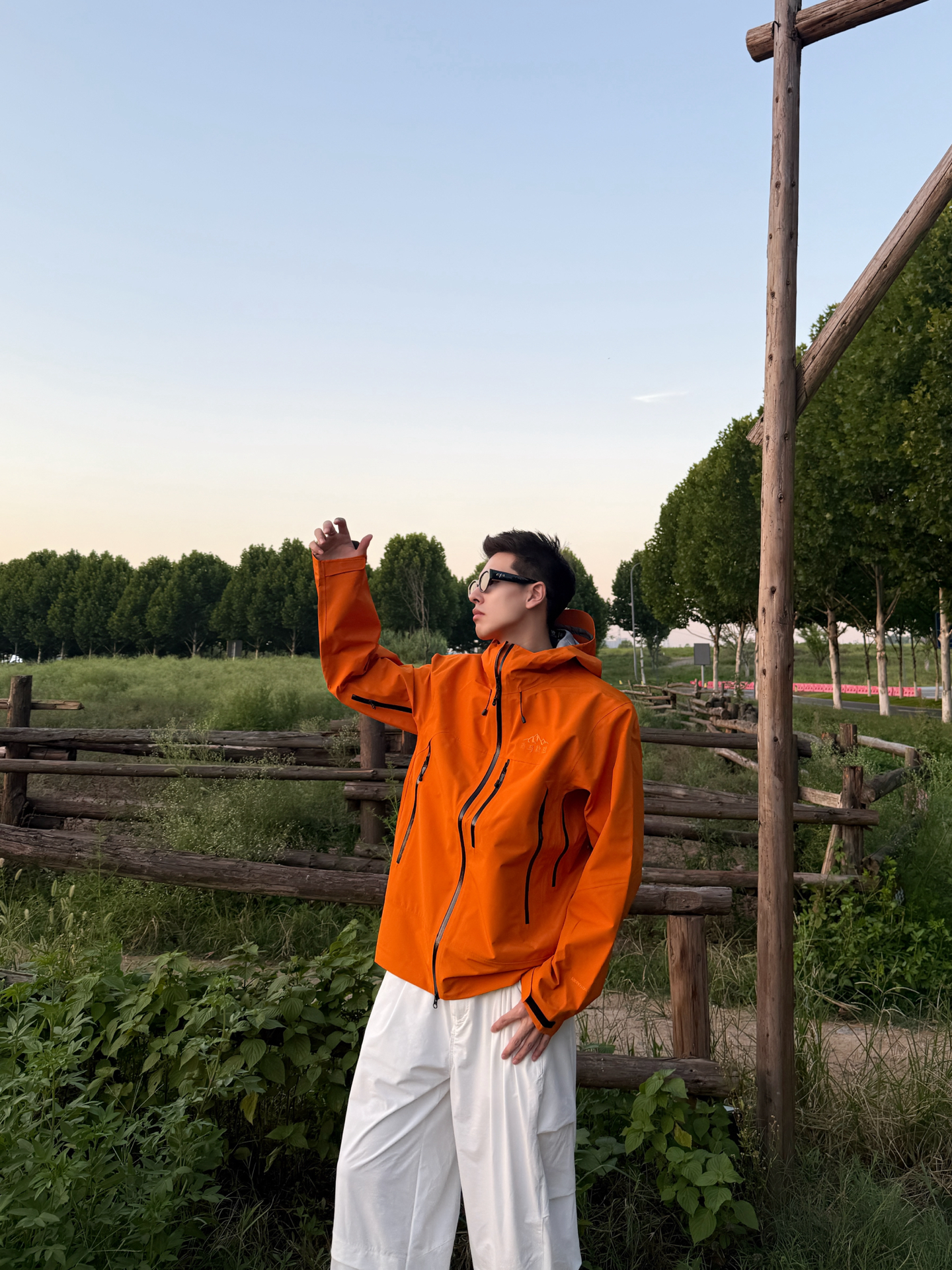 冲锋衣穿橙色🍊少年感拉满