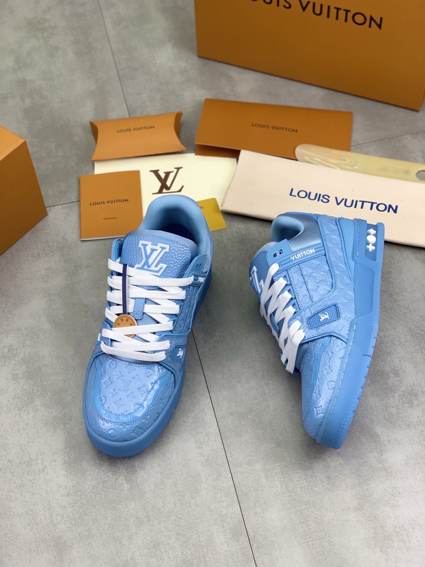 蓝调氛围感！这双板鞋太提气质啦👟