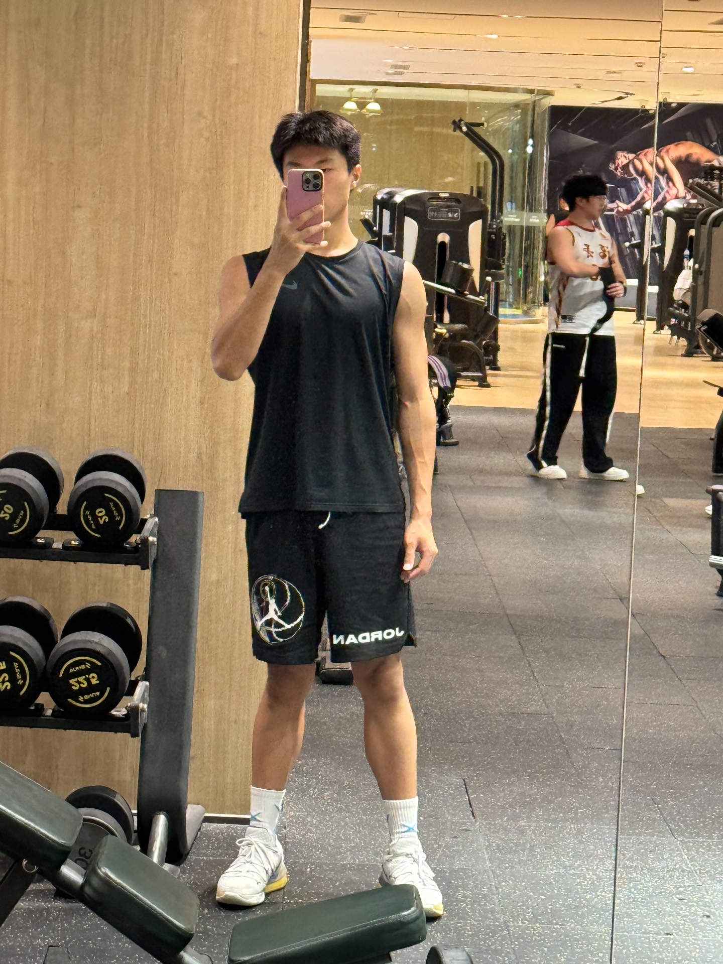 健身搭子看过来，这件背心超绝💪