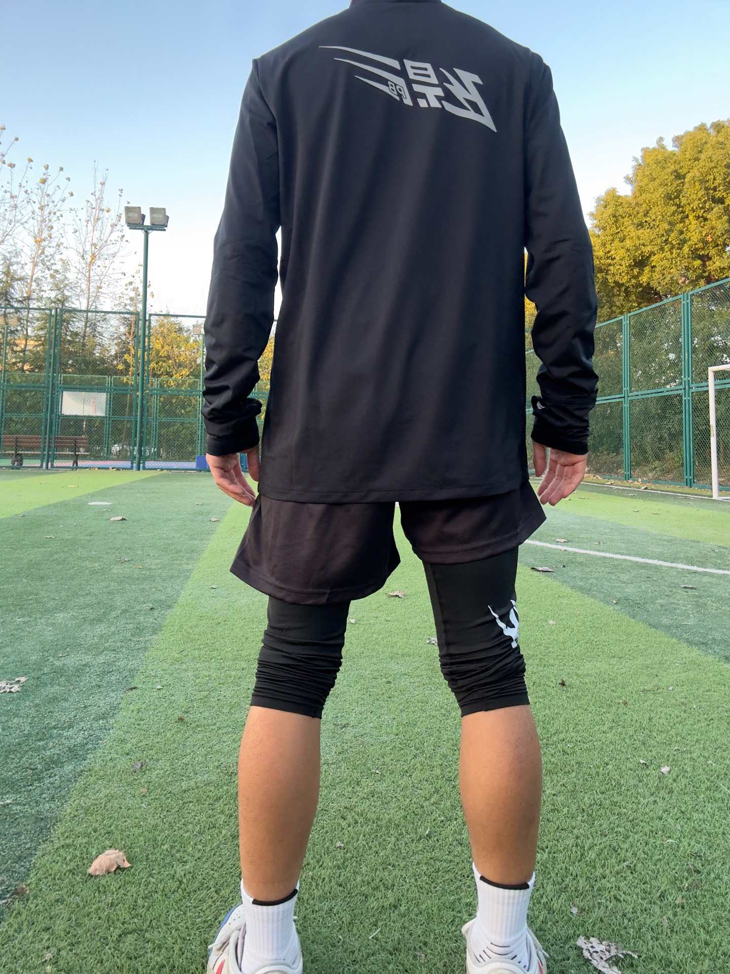 挖到一件超帅速干长袖👕