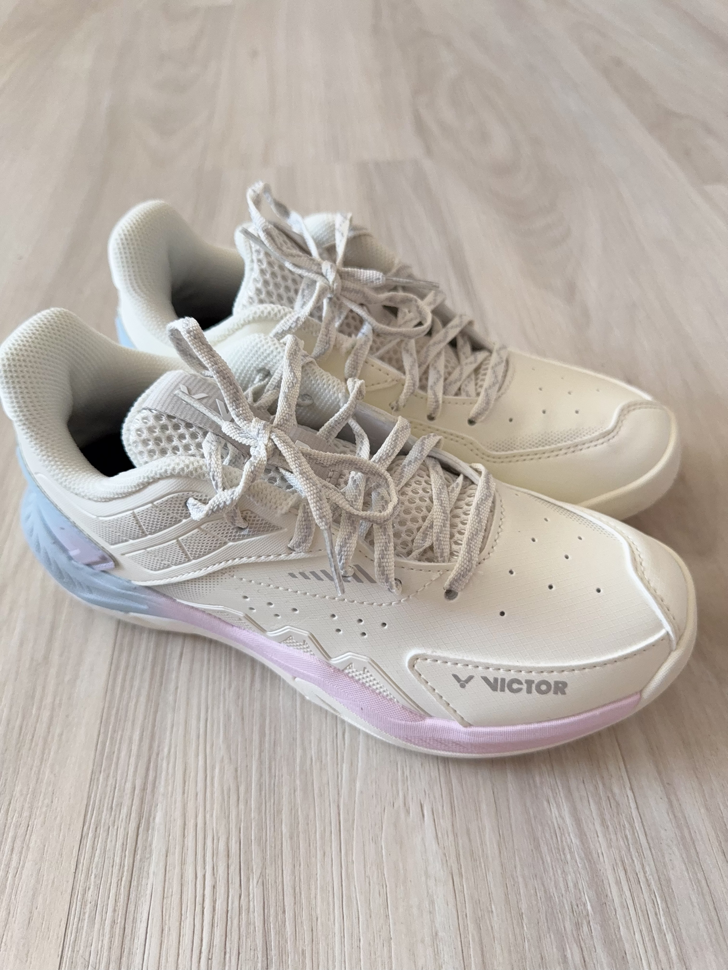 羽毛球爱好者看过来！超绝颜值战靴来啦👟