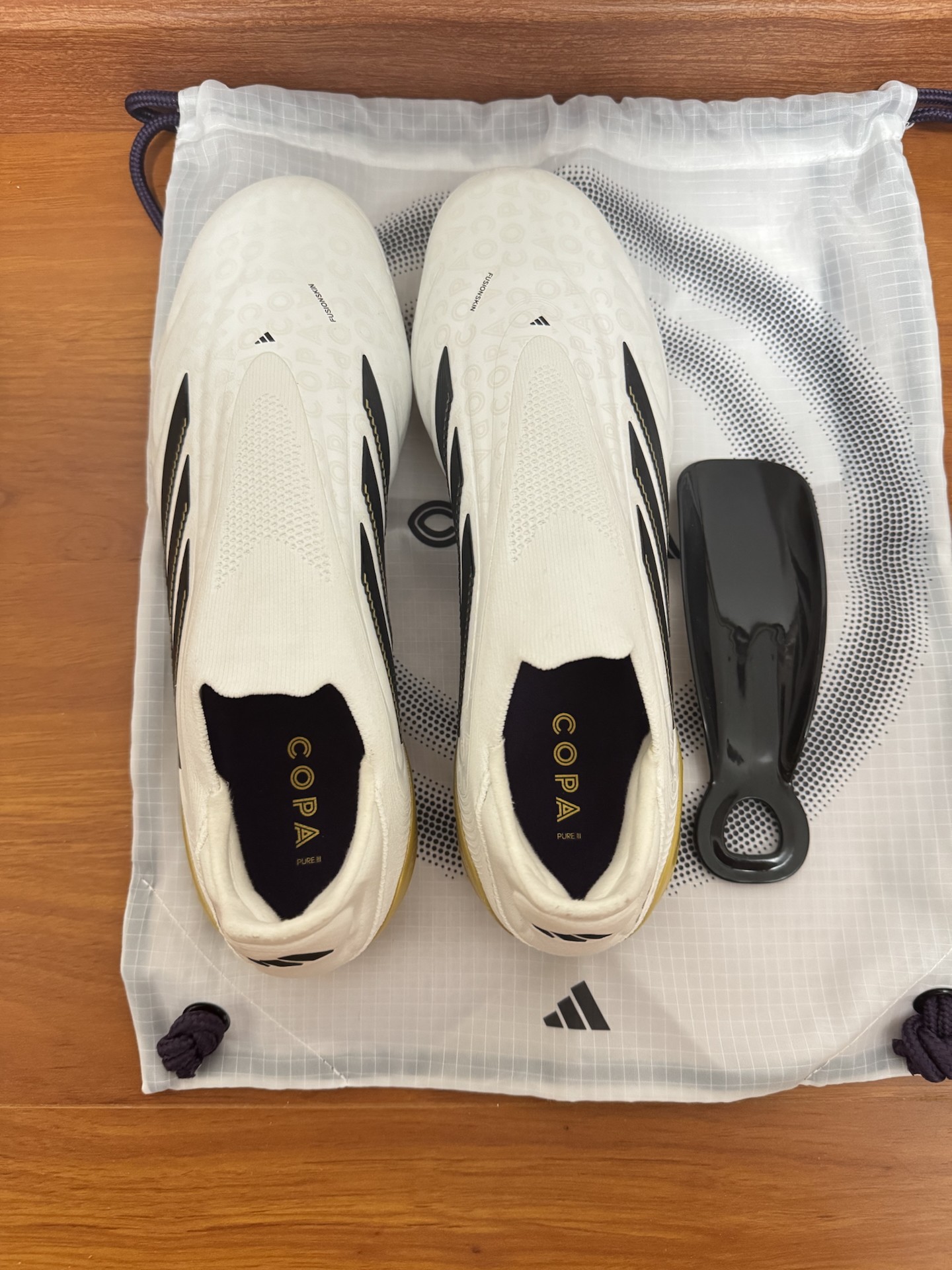 ⚽足球鞋颜值性能双在线