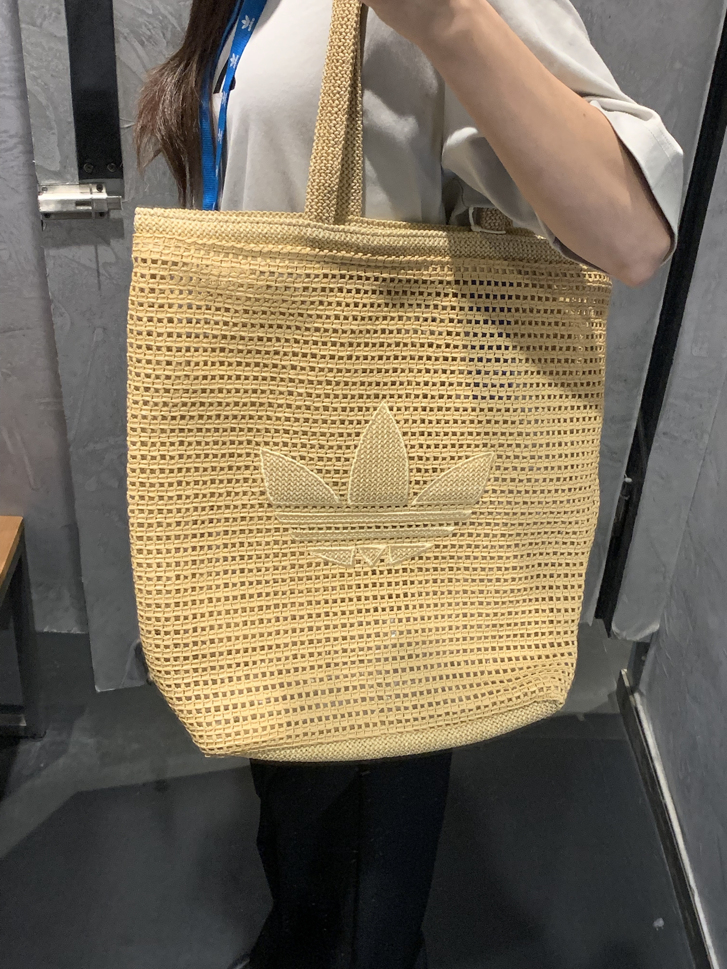 谁懂！挖到超有氛围感的夏日包包👜