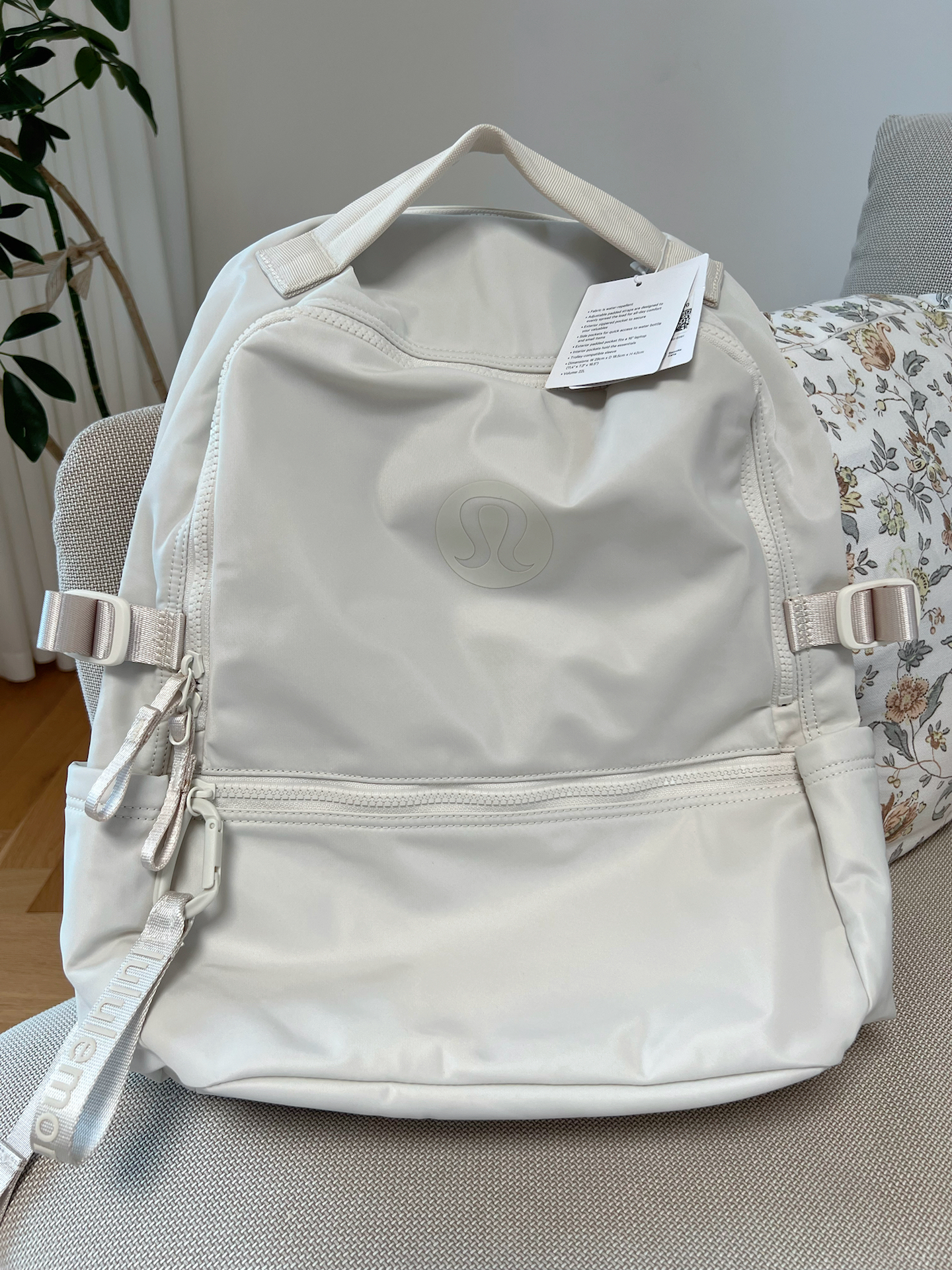 百搭双肩包，出行好伴侣🎒
