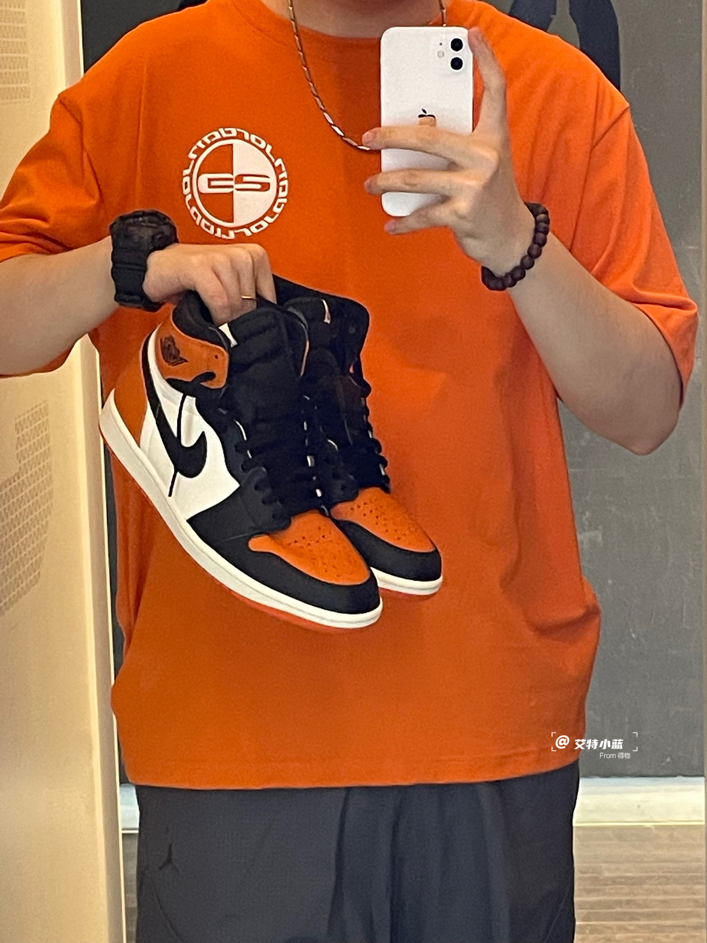 今天穿什么？这双黑橙🍊aj1真的好帅！
