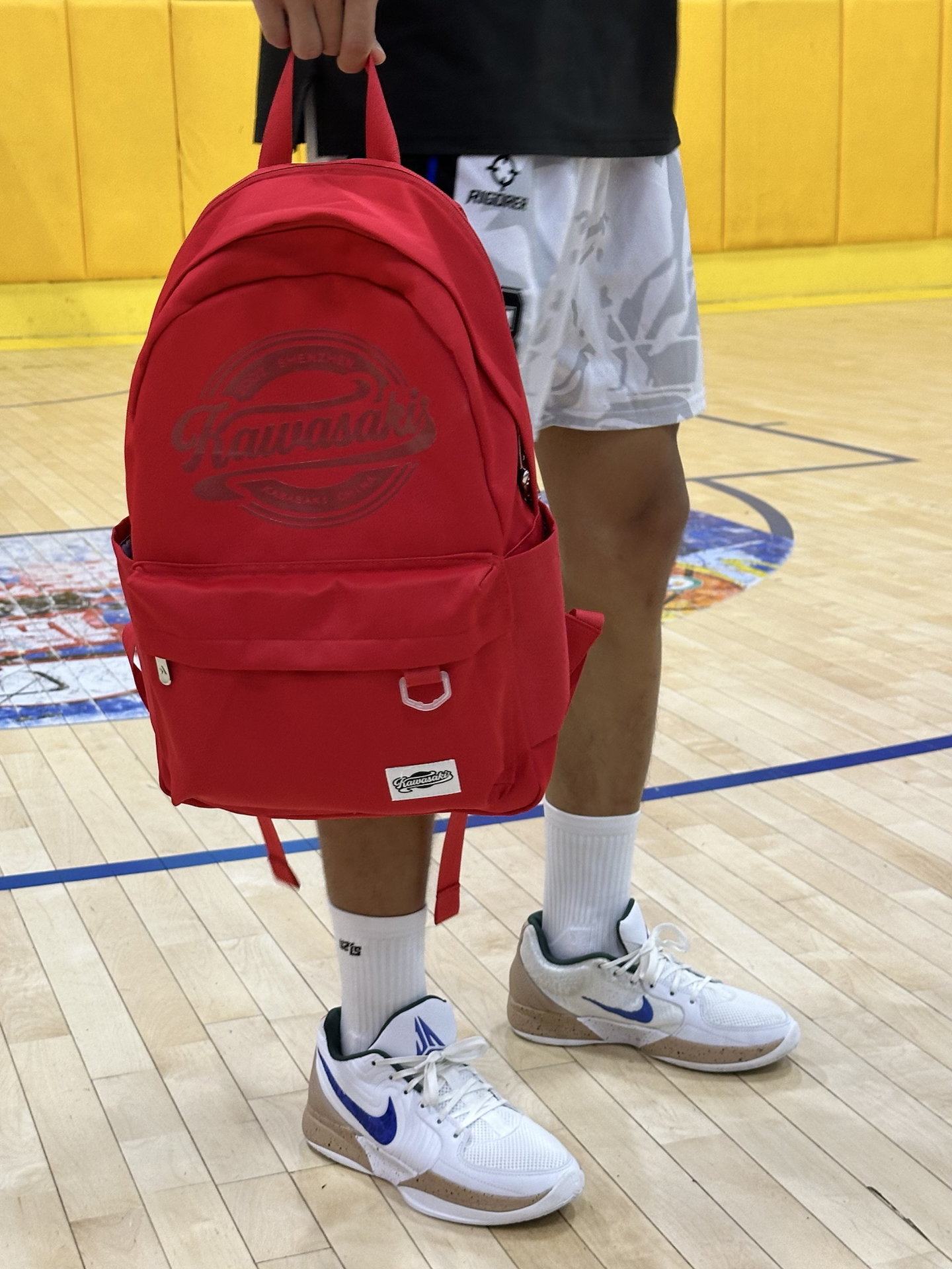 变年轻了❗️女朋友说背了像“高中生”