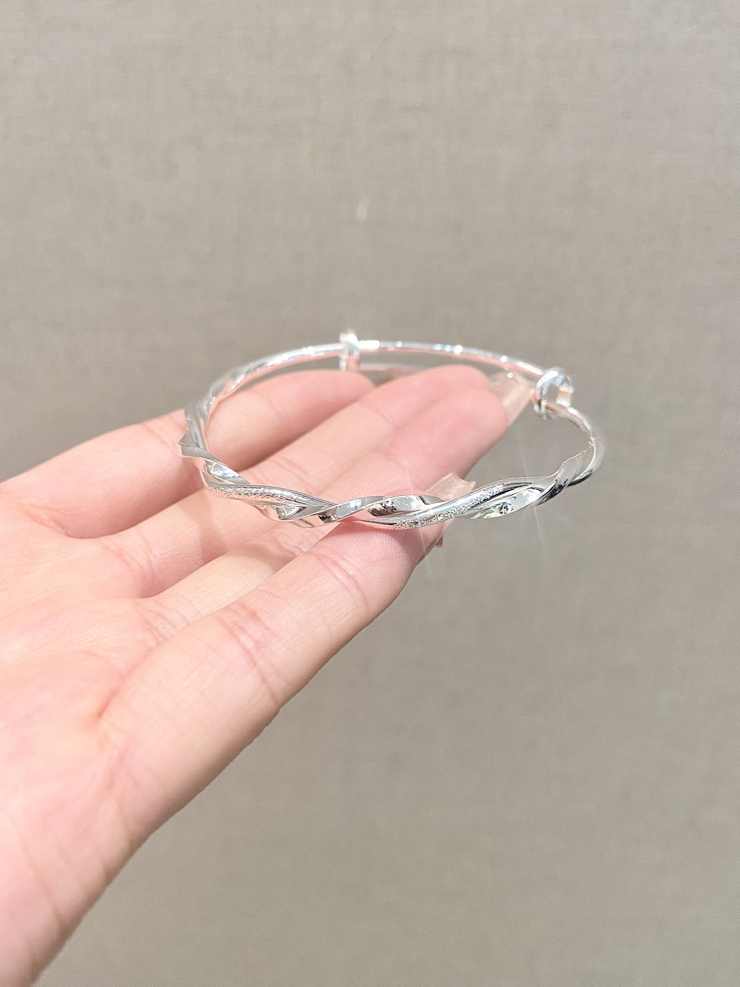 莫比乌斯环银镯选它?