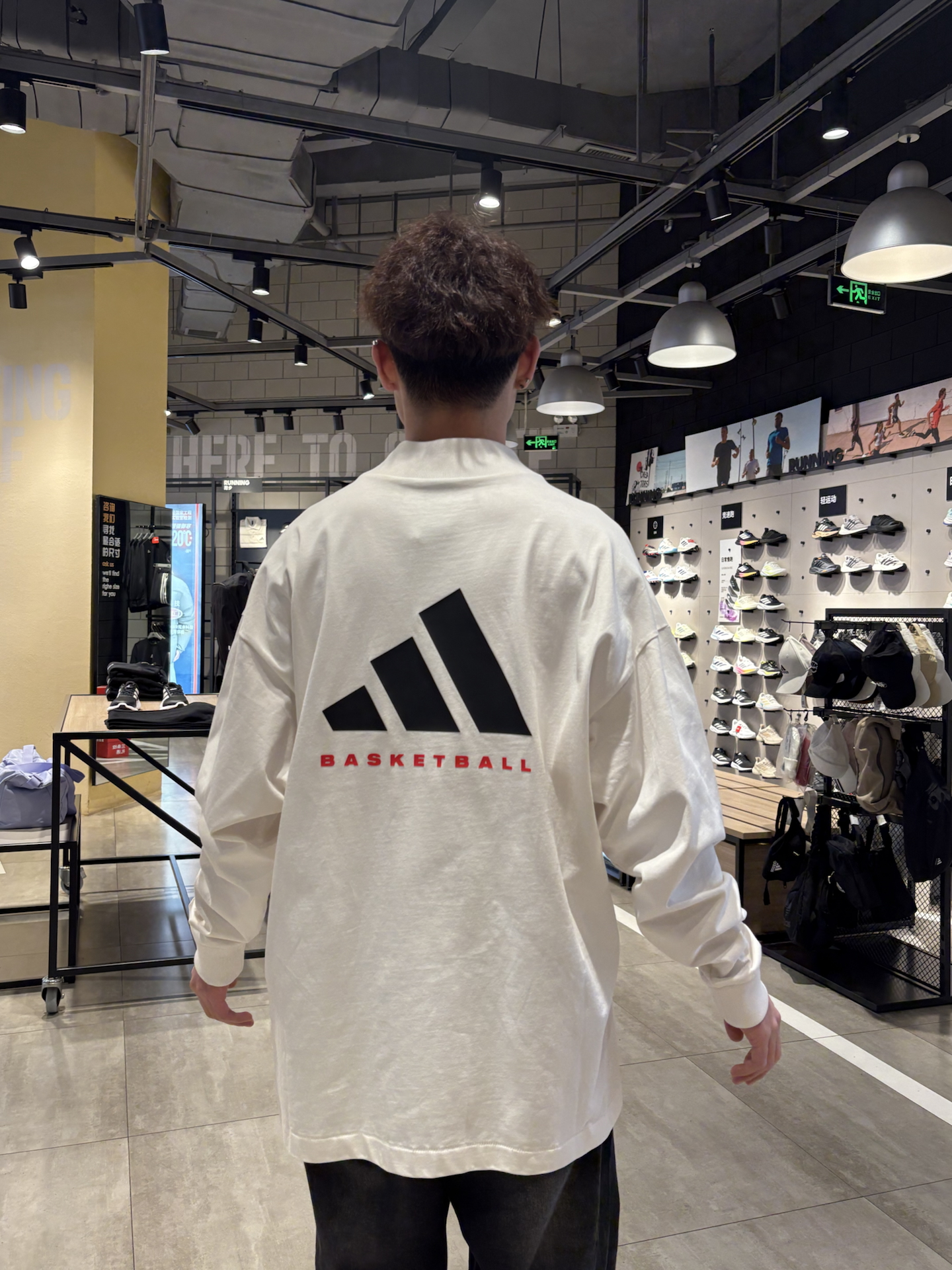 逛商场挖到的篮球风宝藏👕