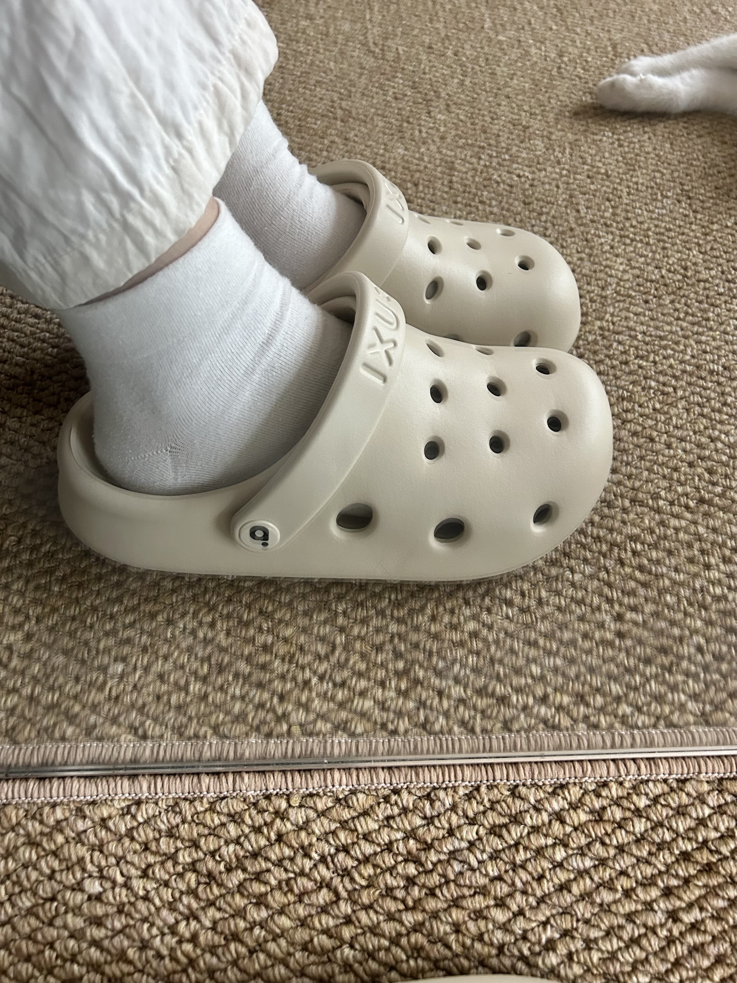谁懂！这洞洞鞋可爱到想焊脚上👡