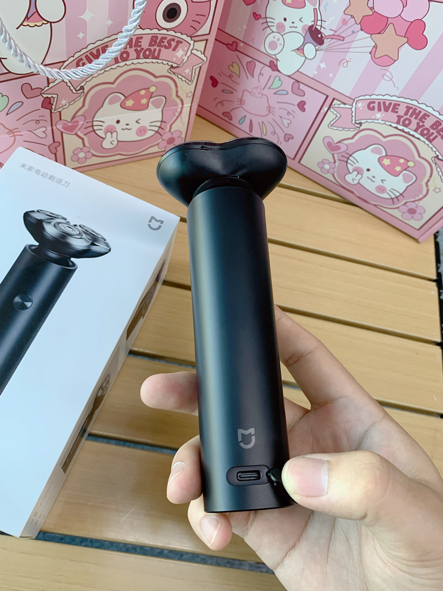 给男友挑礼挖到宝！这剃须刀有点东西🤫