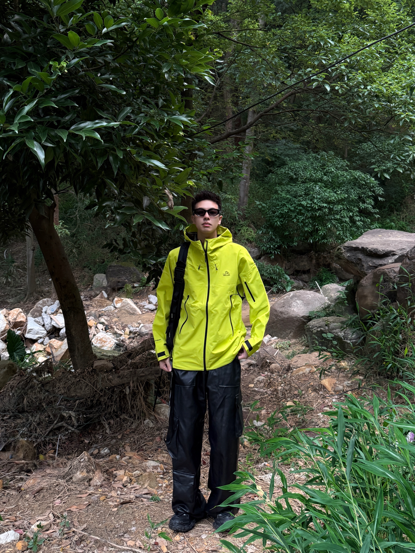山系男生户外穿搭｜在自然里帅成焦点💚